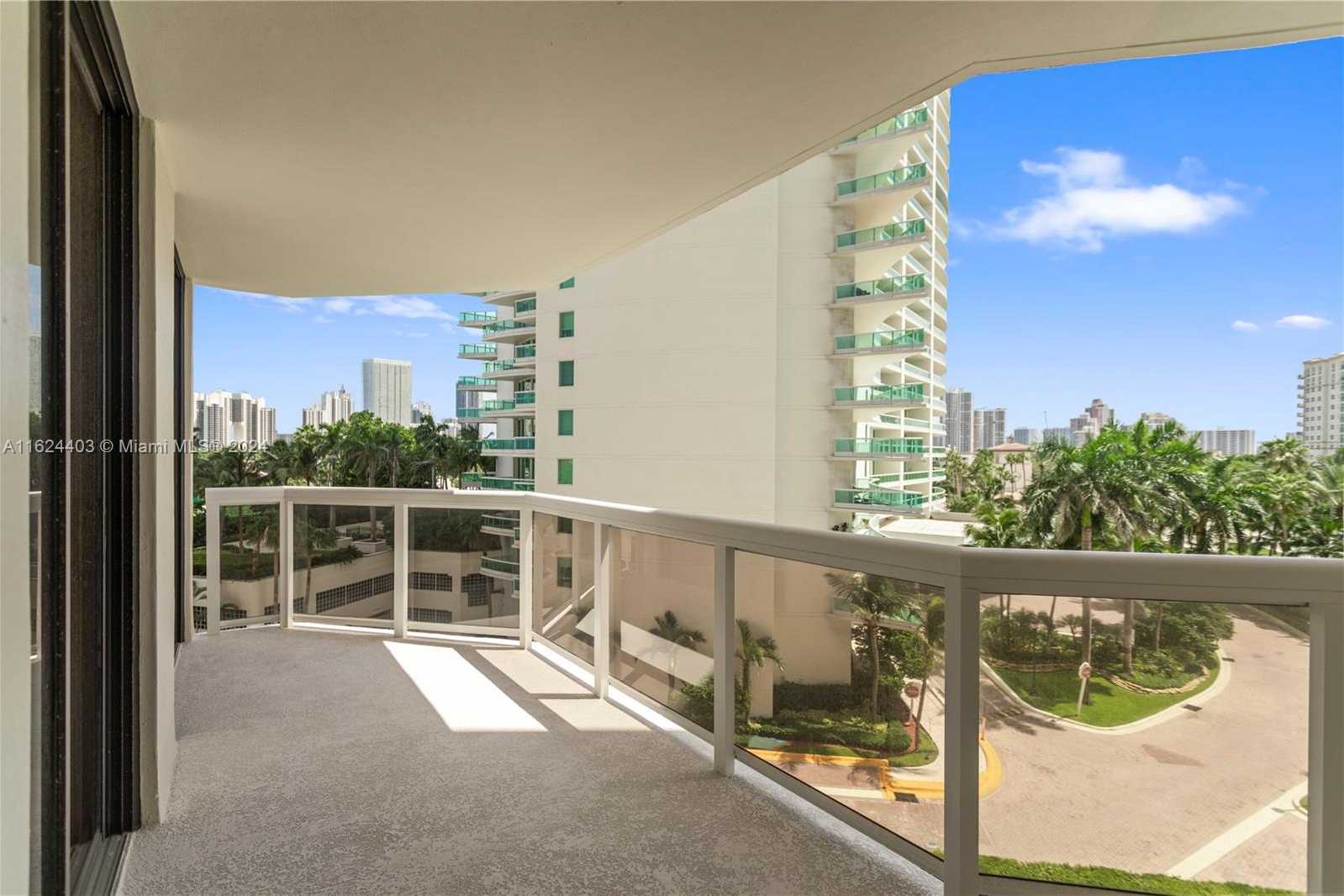 Small Image of 20185 EAST COUNTRY CLUB DR #502, Aventura Number 42