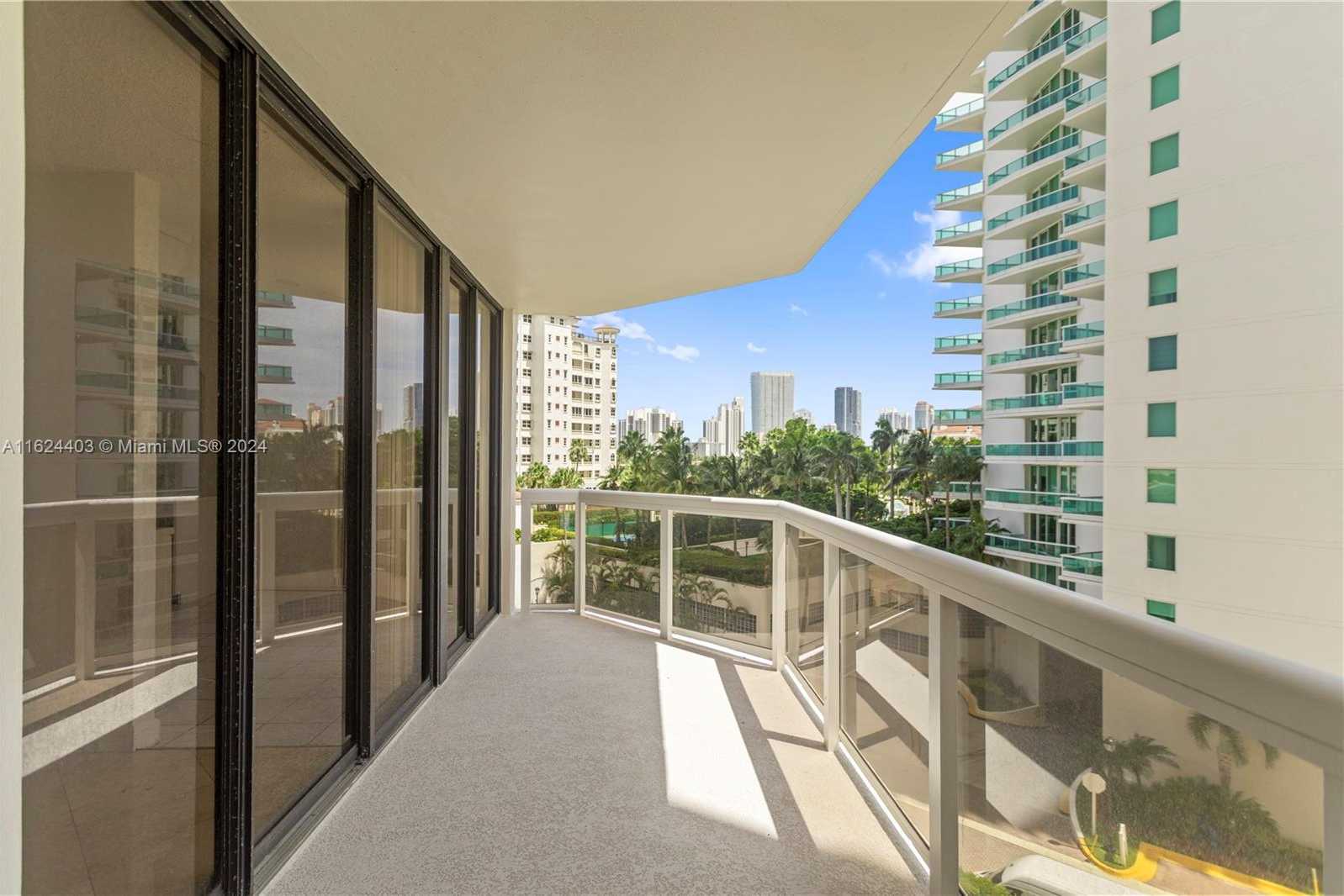 Small Image of 20185 EAST COUNTRY CLUB DR #502, Aventura Number 43