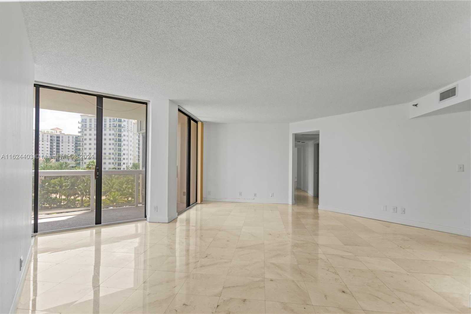 Small Image of 20185 EAST COUNTRY CLUB DR #502, Aventura Number 5