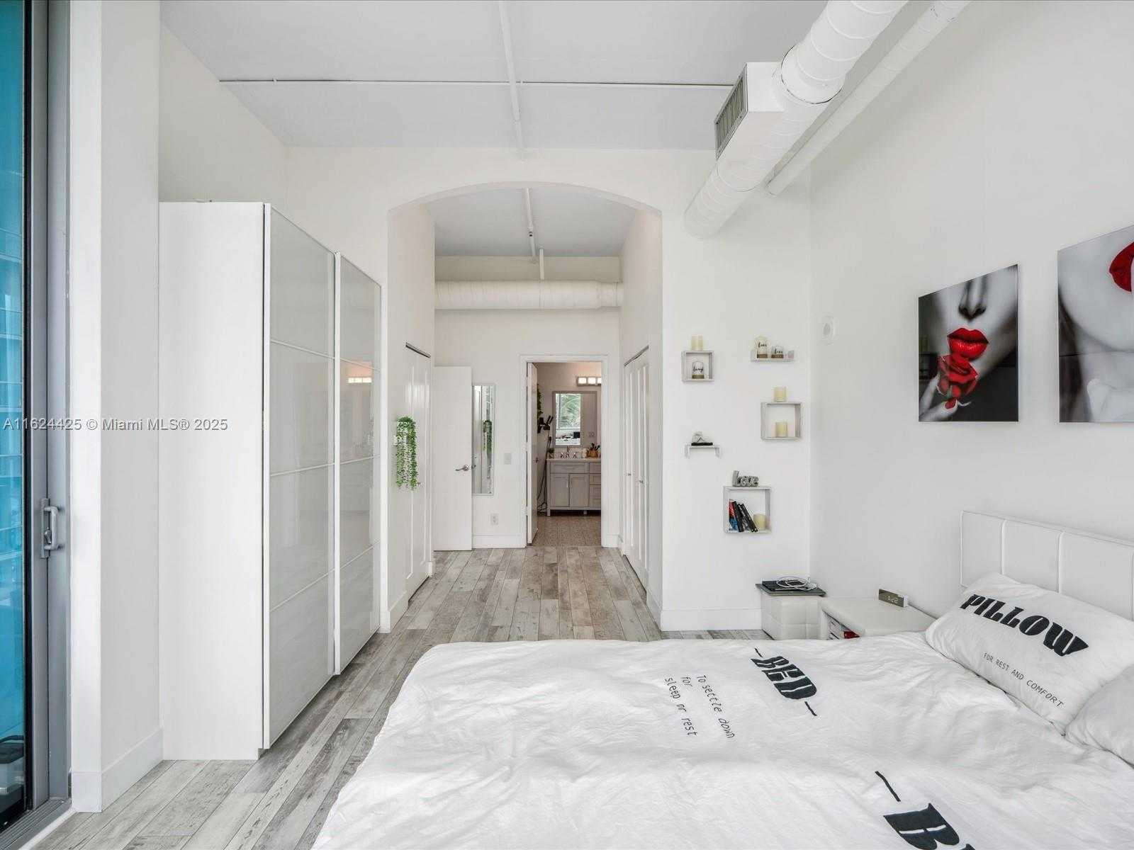 Small Image of 3029 NORTH EAST 188TH ST #725, Aventura Number 23