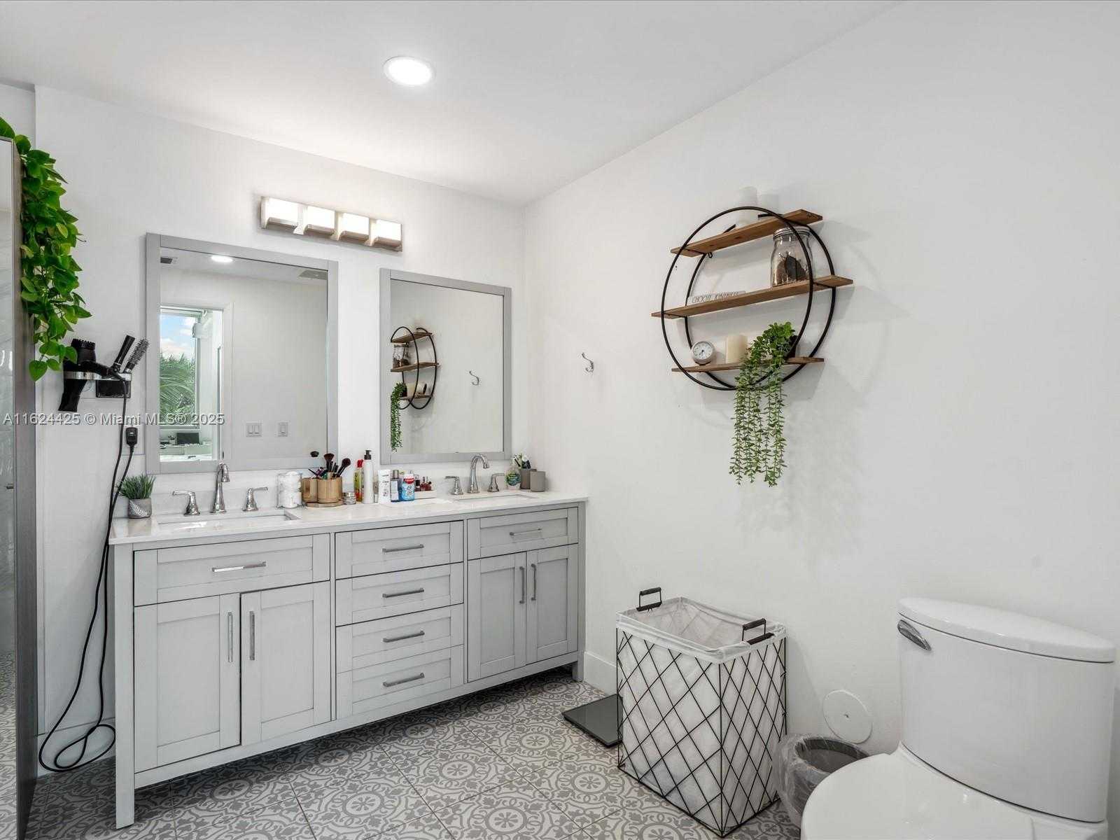 Small Image of 3029 NORTH EAST 188TH ST #725, Aventura Number 24