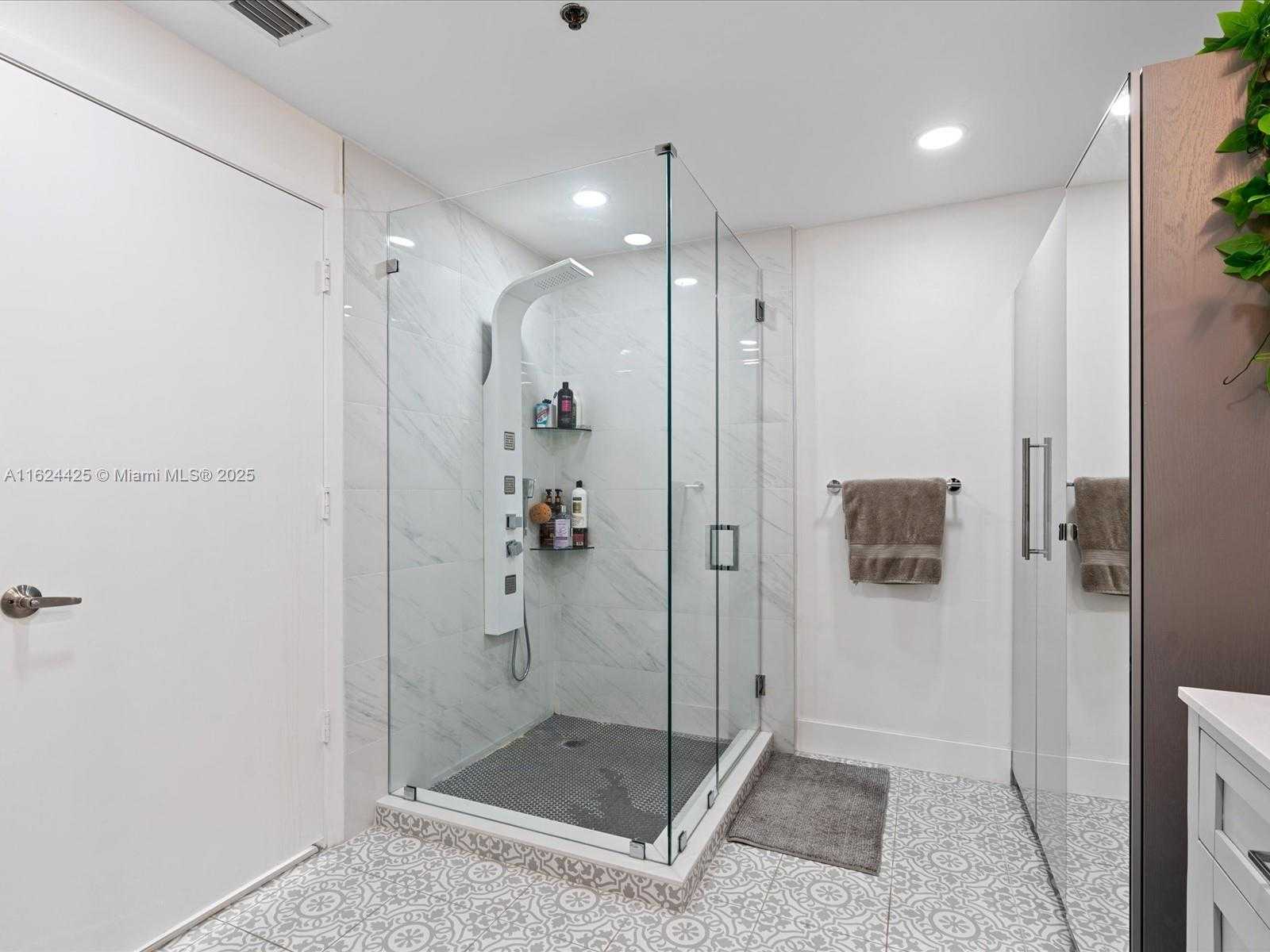 Small Image of 3029 NORTH EAST 188TH ST #725, Aventura Number 25