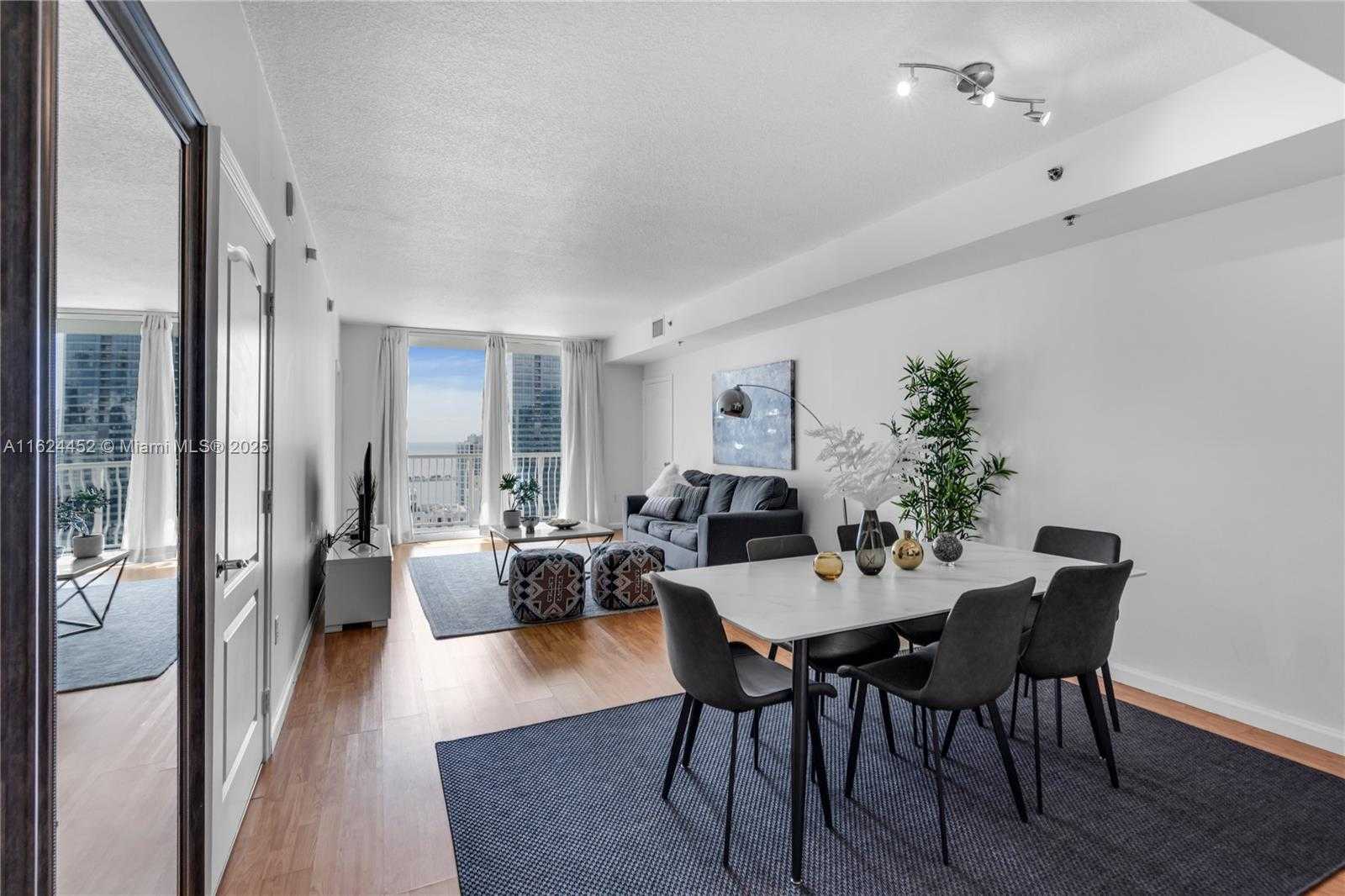 Small Image of 1200 BRICKELL BAY DR #4209, Miami Number 12