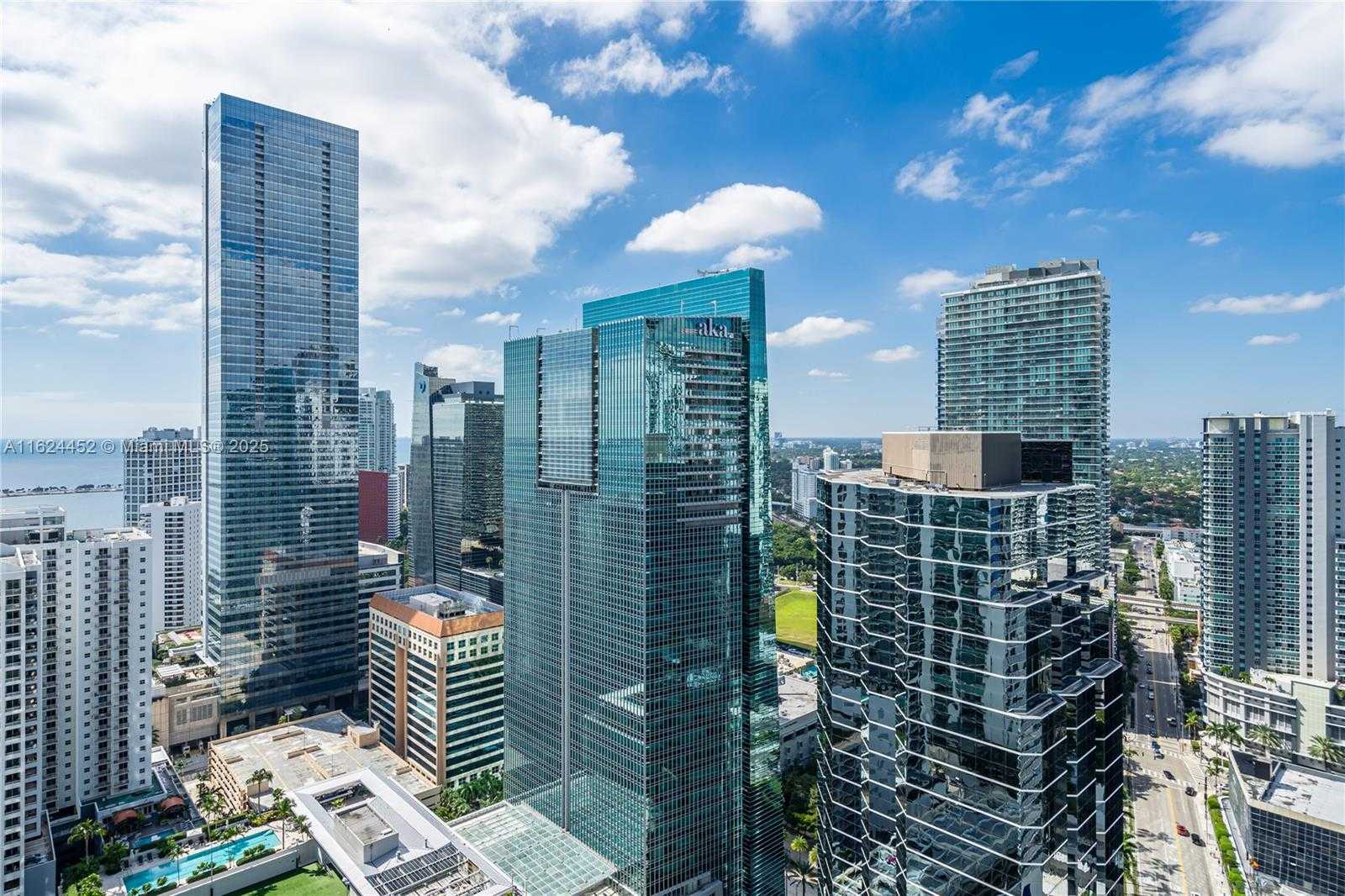 Small Image of 1200 BRICKELL BAY DR #4209, Miami Number 2
