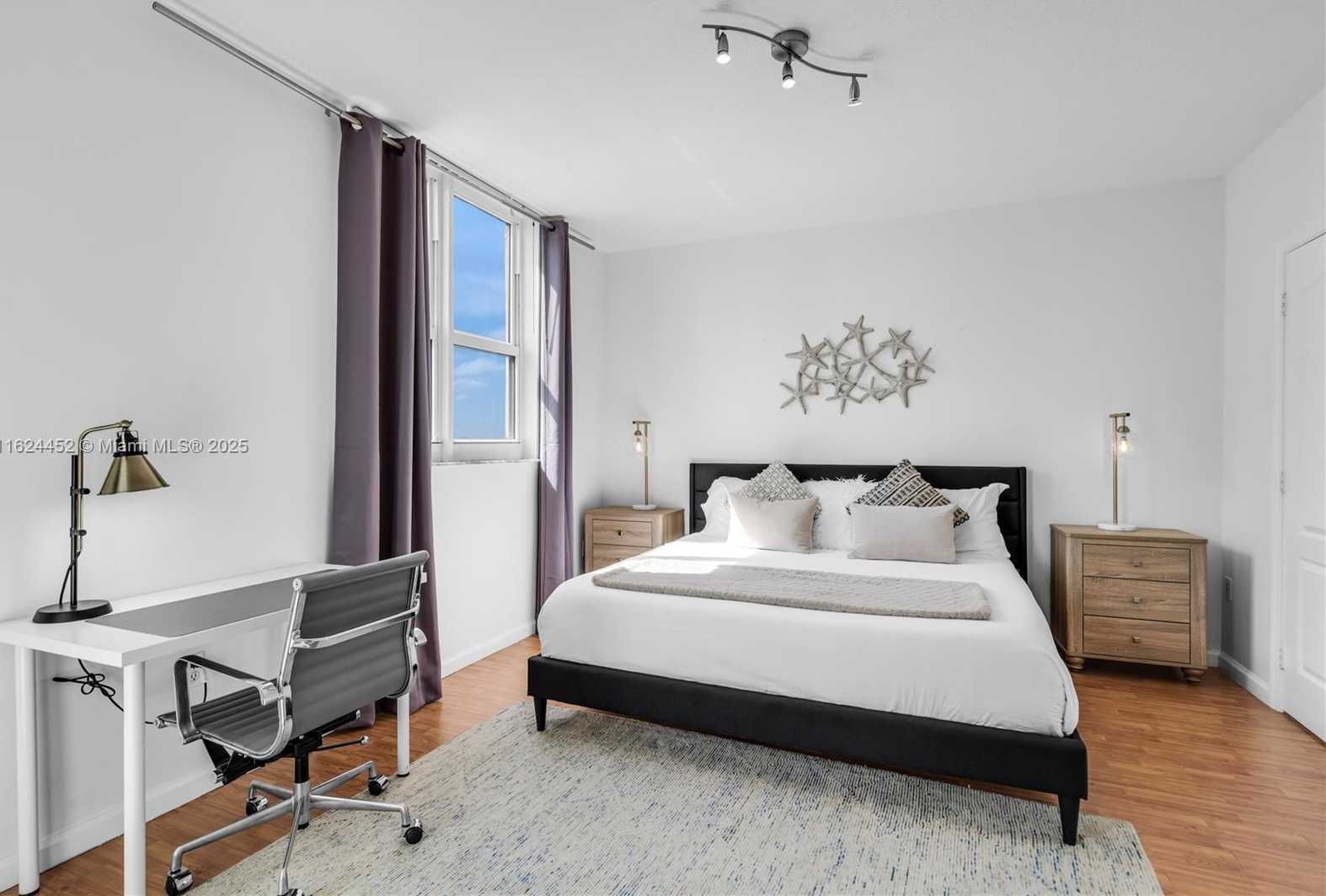 Small Image of 1200 BRICKELL BAY DR #4209, Miami Number 20