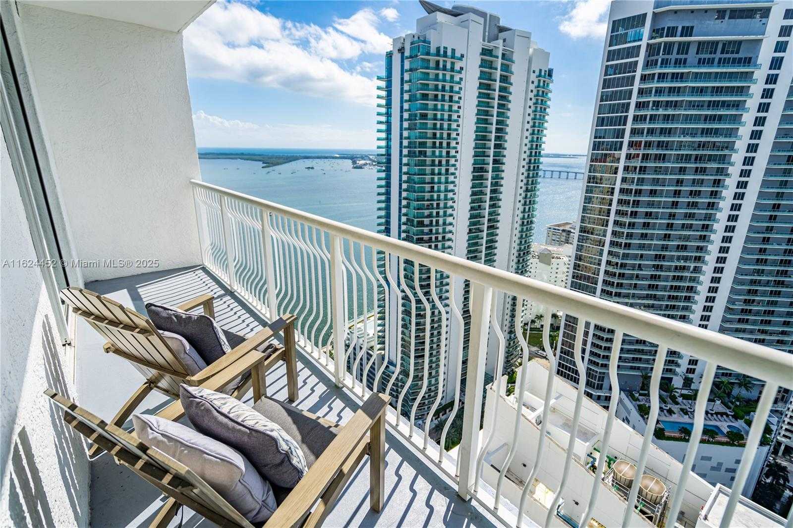 Small Image of 1200 BRICKELL BAY DR #4209, Miami Number 4