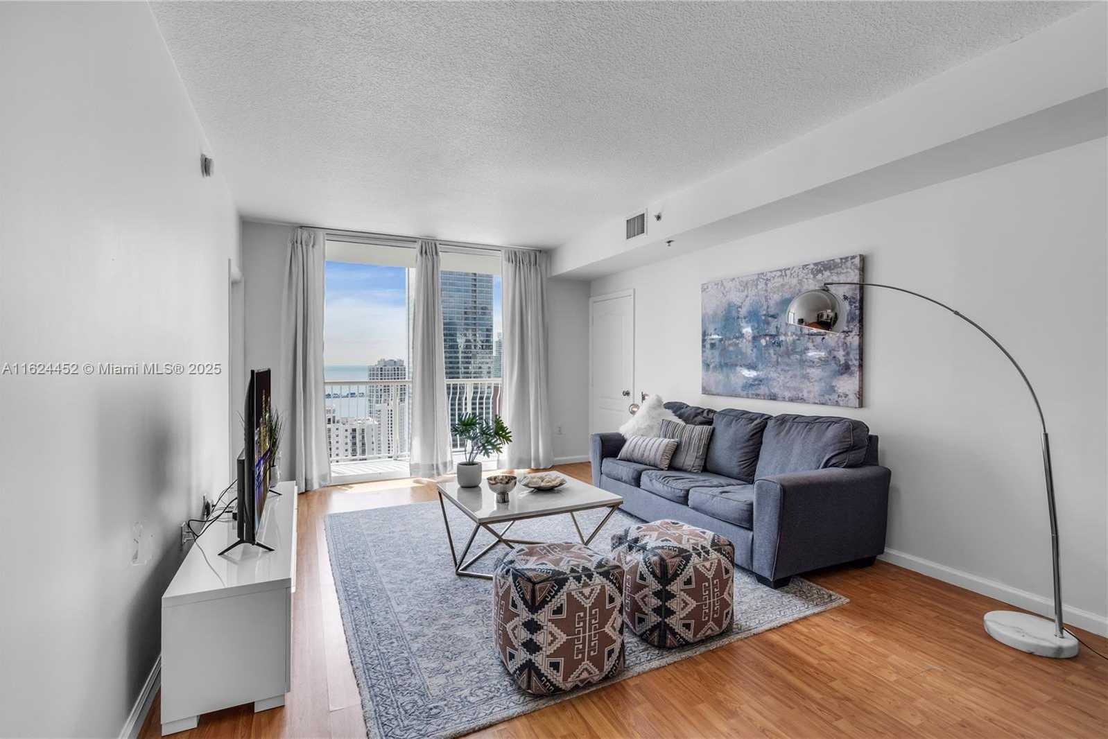 Small Image of 1200 BRICKELL BAY DR #4209, Miami Number 9