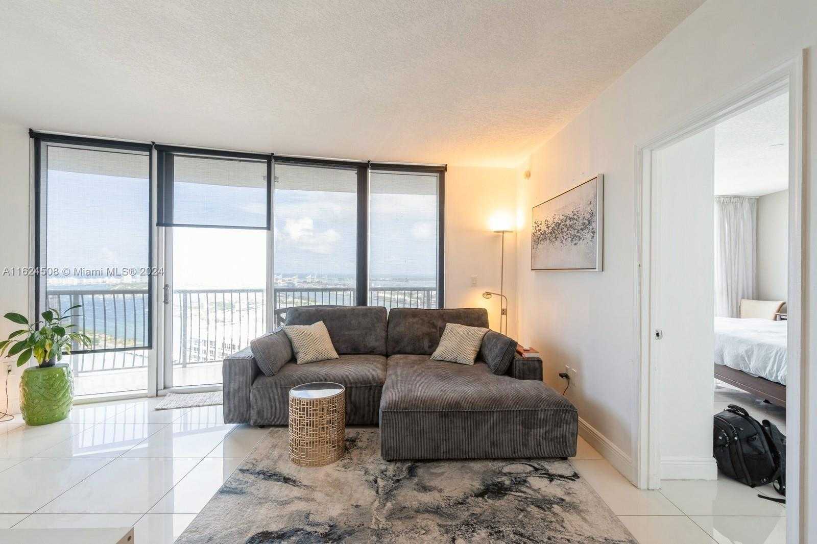 Small Image of 1750 NORTH BAYSHORE DR #4702, Miami Number 3