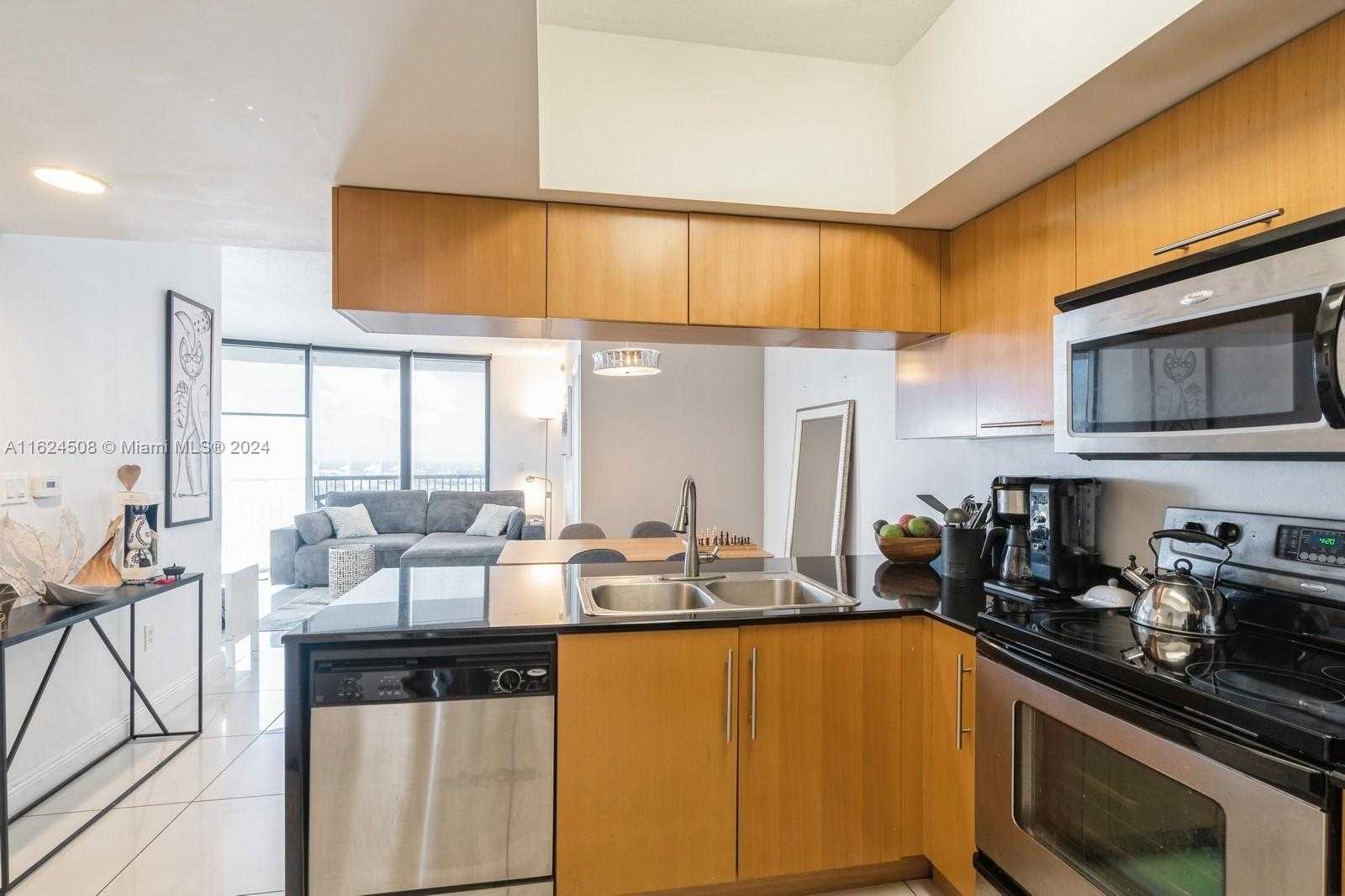 Small Image of 1750 NORTH BAYSHORE DR #4702, Miami Number 6