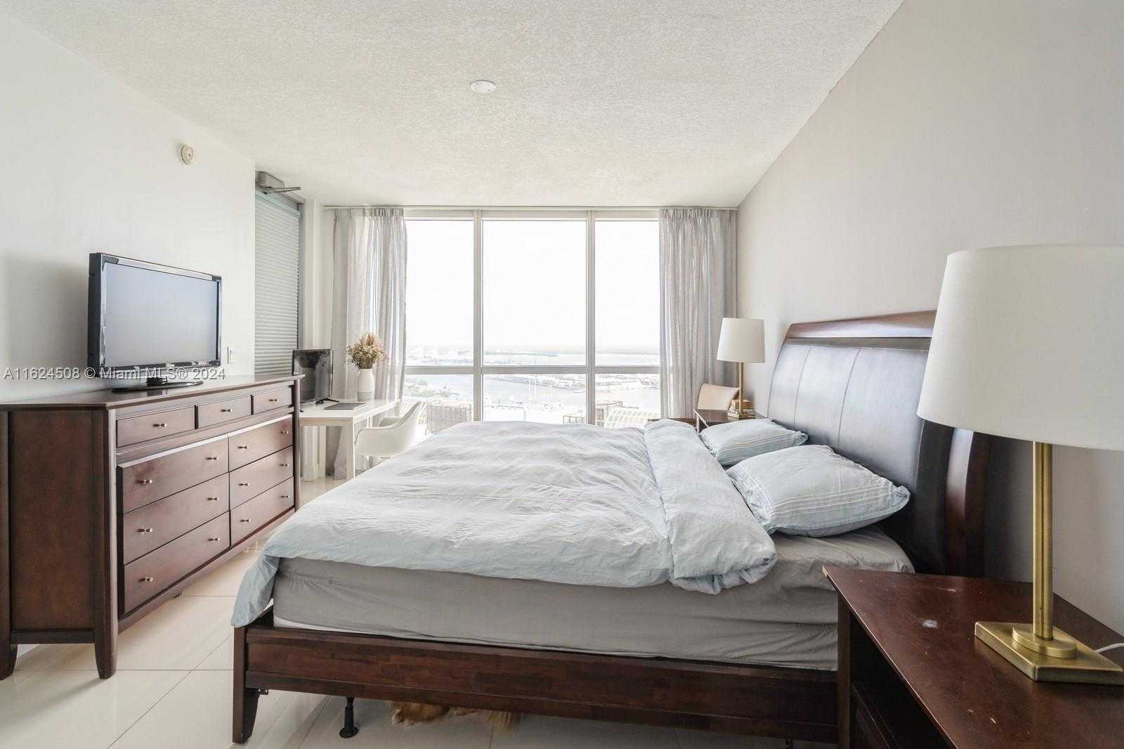 Small Image of 1750 NORTH BAYSHORE DR #4702, Miami Number 7