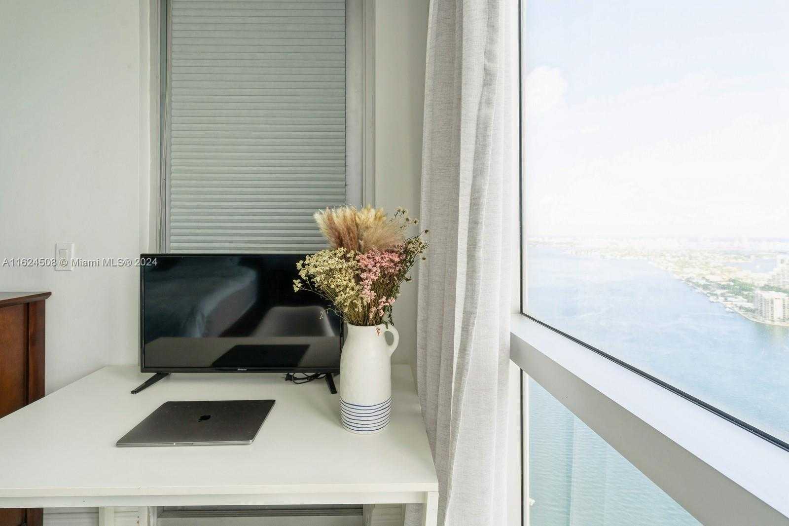 Small Image of 1750 NORTH BAYSHORE DR #4702, Miami Number 8