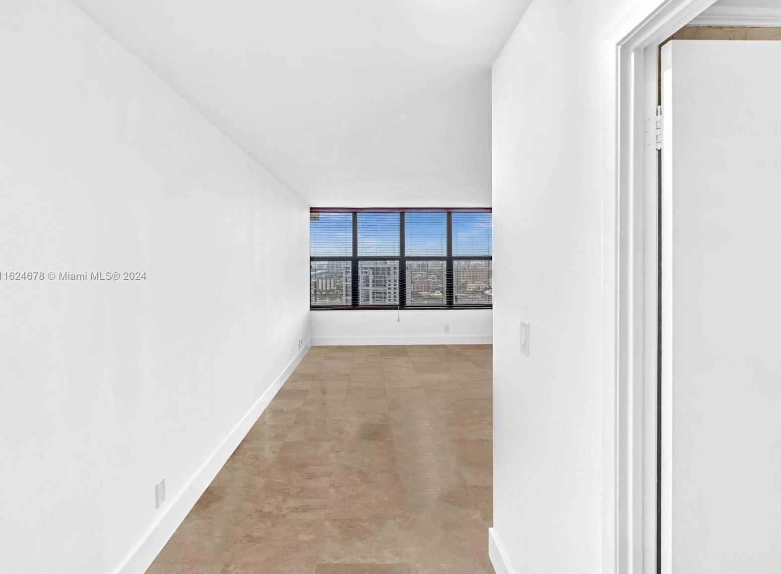 Small Image of 2500 PARKVIEW DR #2415, Hallandale Beach Number 14