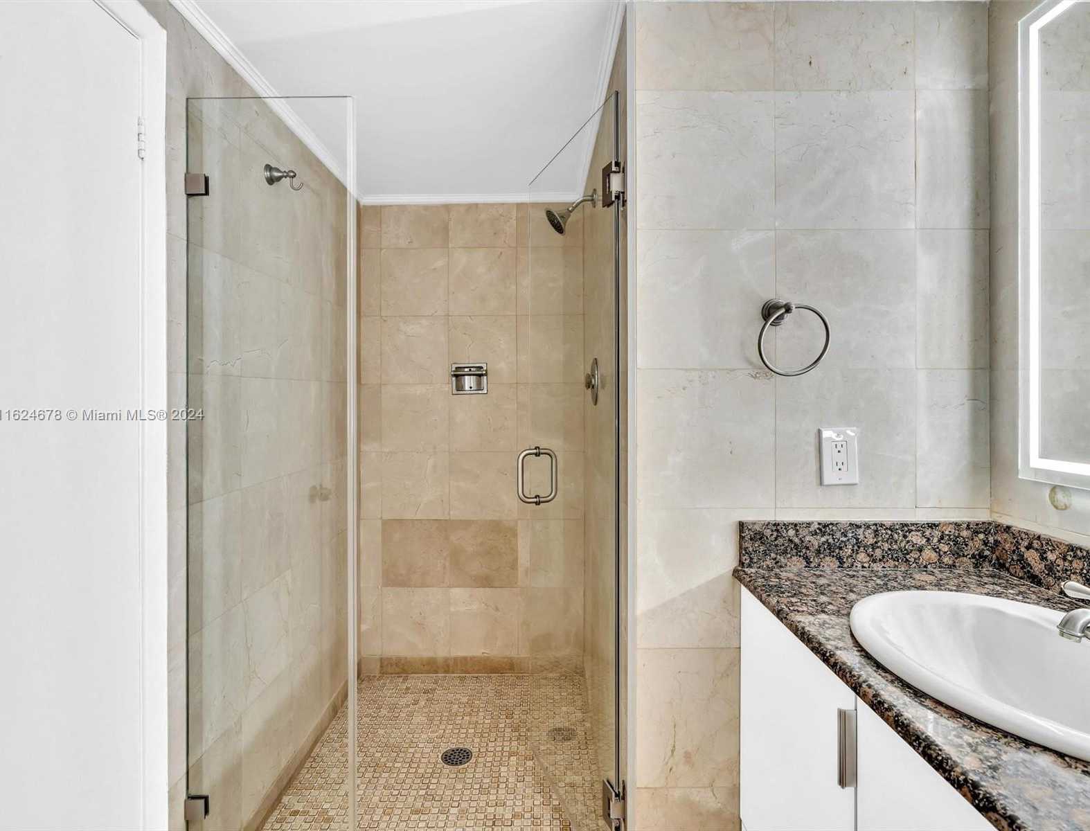 Small Image of 2500 PARKVIEW DR #2415, Hallandale Beach Number 29