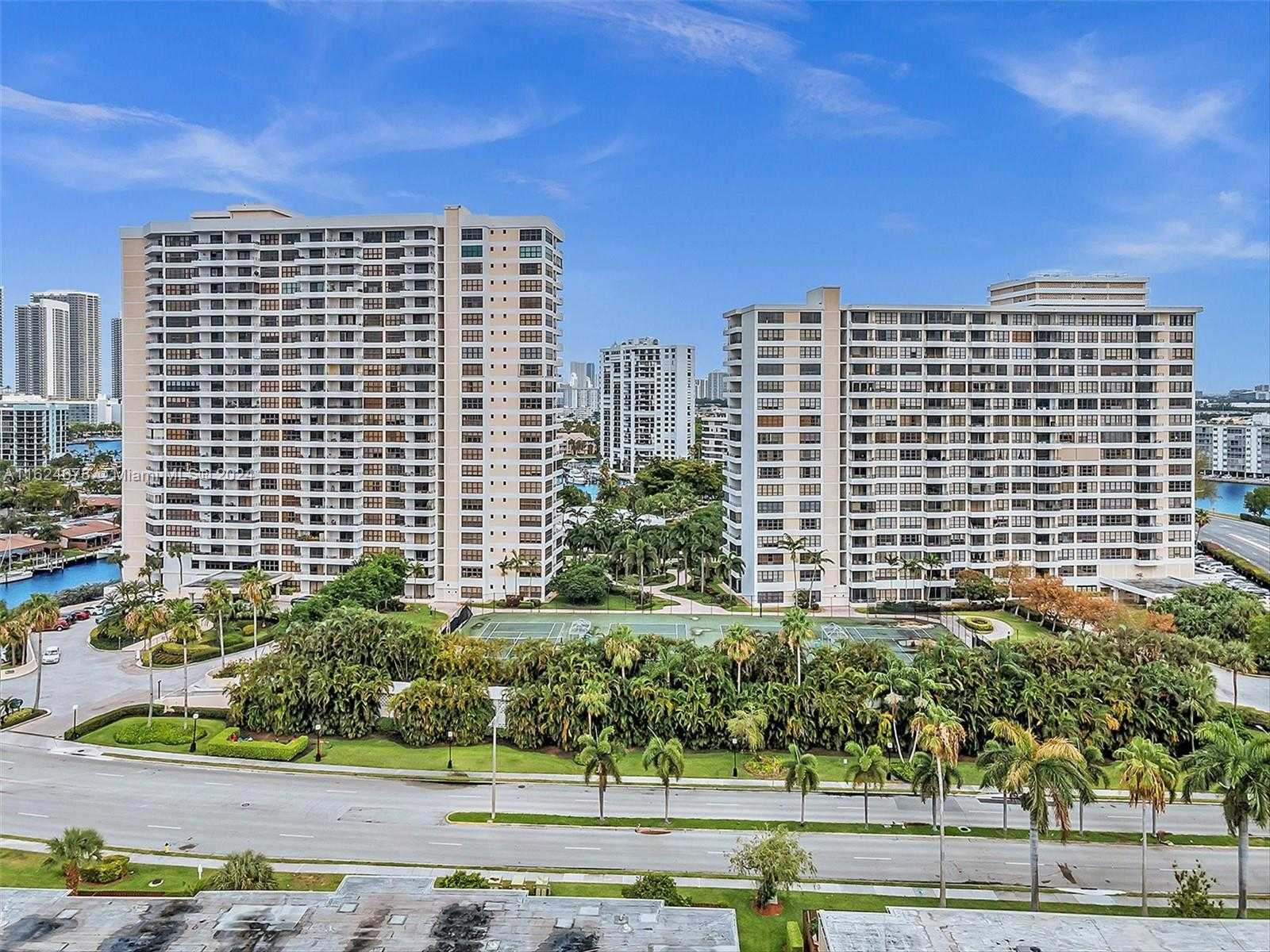 Small Image of 2500 PARKVIEW DR #2415, Hallandale Beach Number 41
