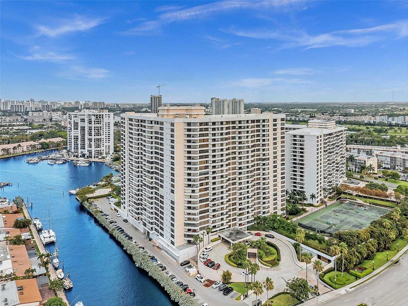 Small Image of 2500 PARKVIEW DR #2415, Hallandale Beach Number 44