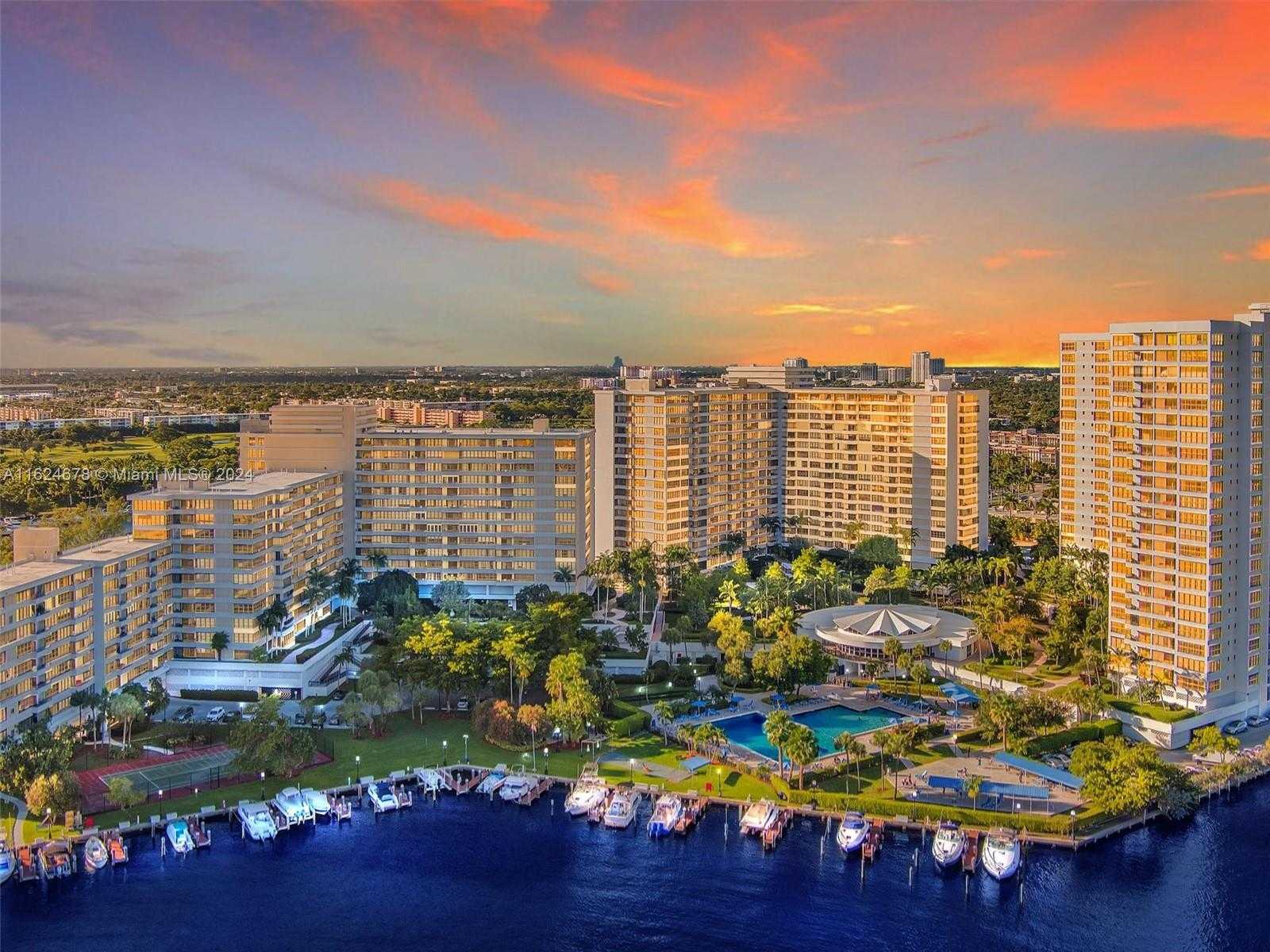 Small Image of 2500 PARKVIEW DR #2415, Hallandale Beach Number 45