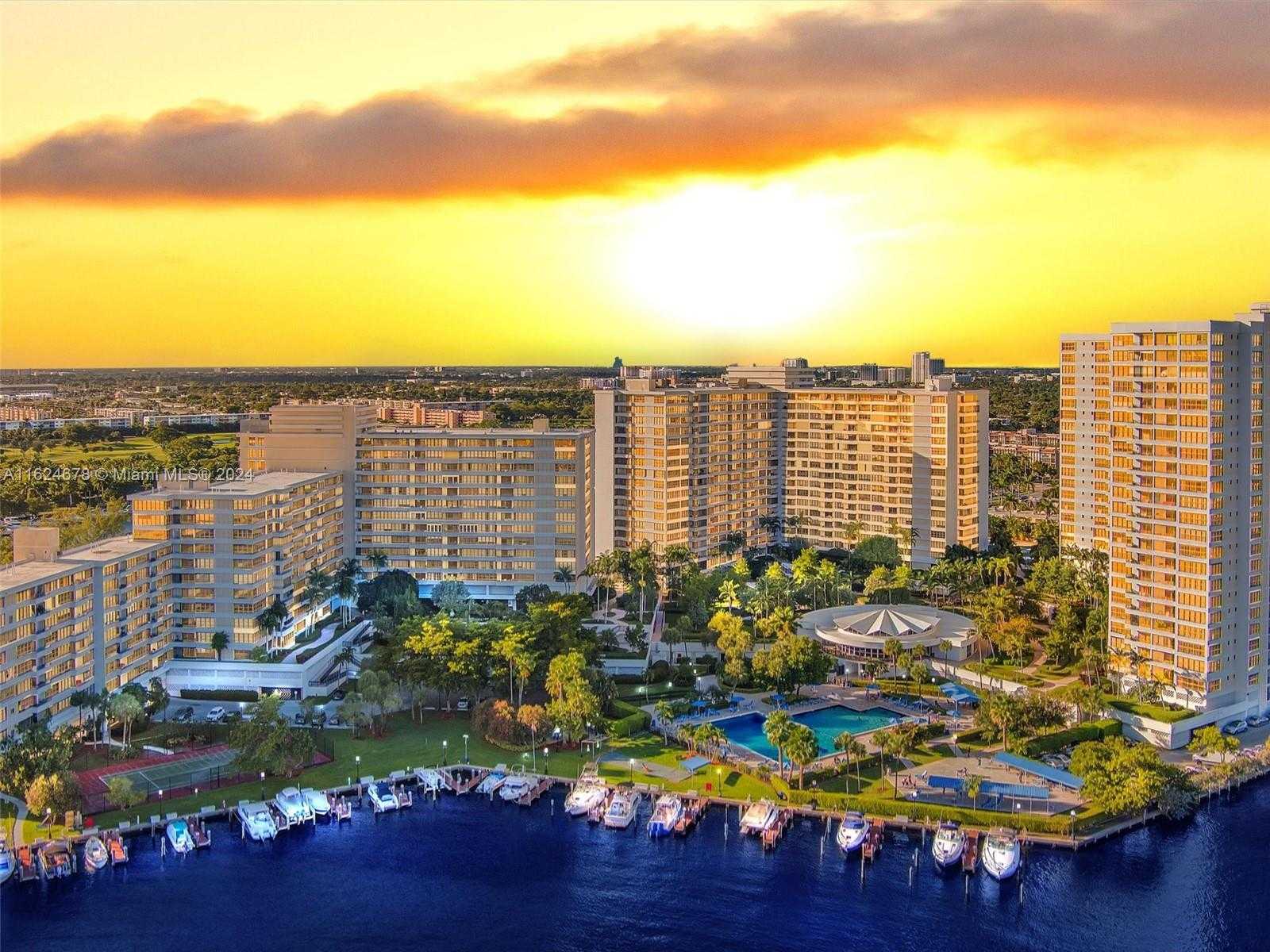 Small Image of 2500 PARKVIEW DR #2415, Hallandale Beach Number 46