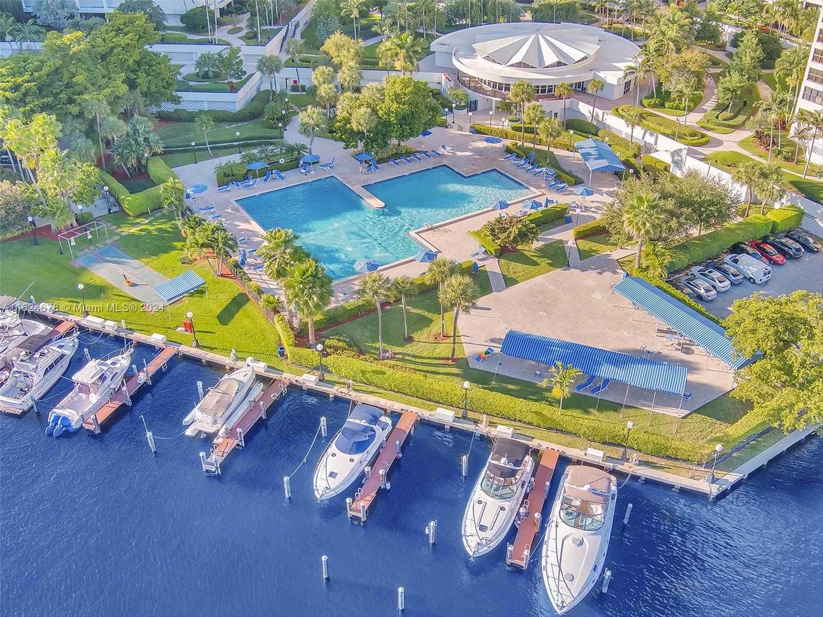 Small Image of 2500 PARKVIEW DR #2415, Hallandale Beach Number 49