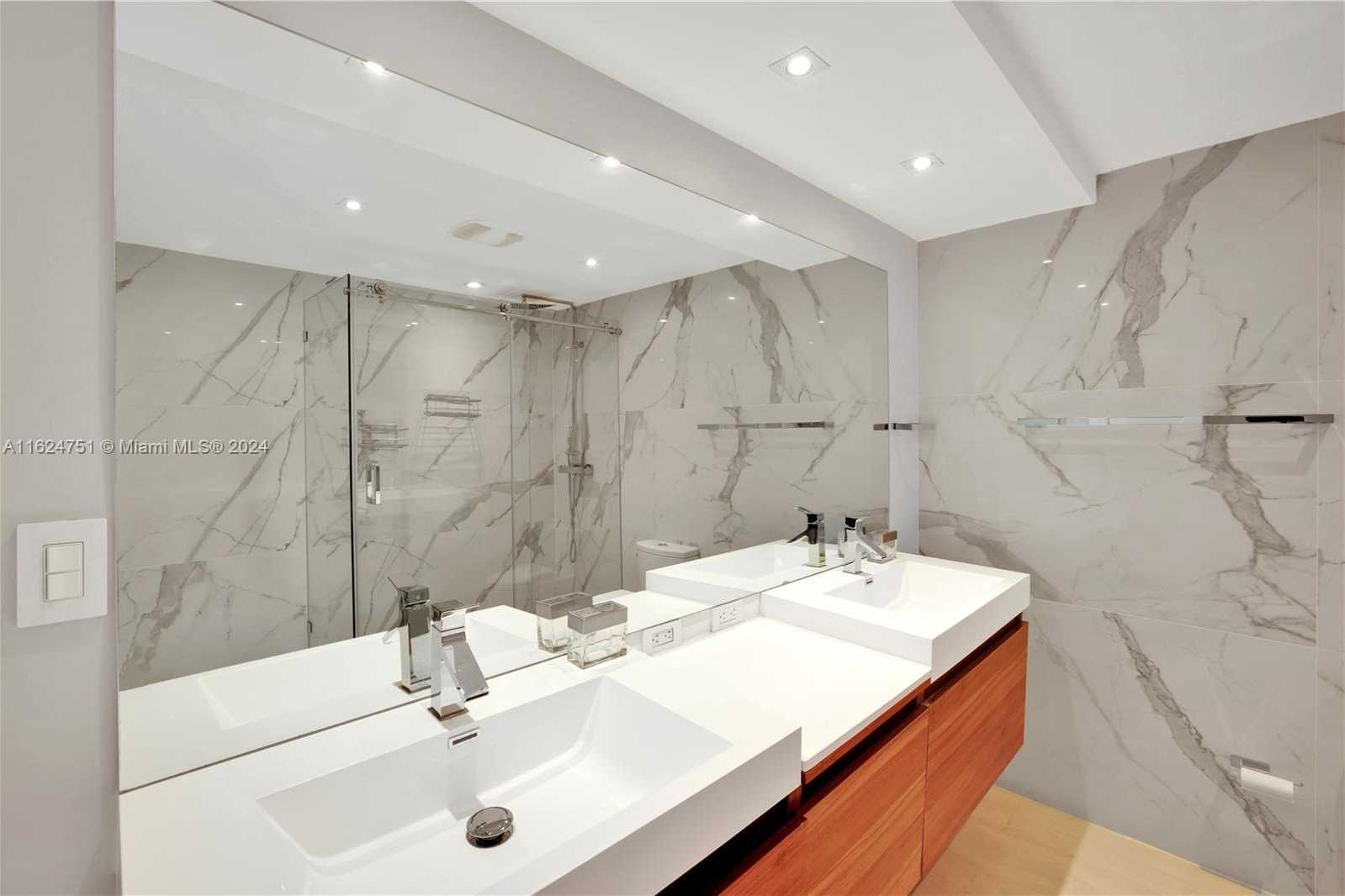 Small Image of 5151 COLLINS AVE #1125, Miami Beach Number 15