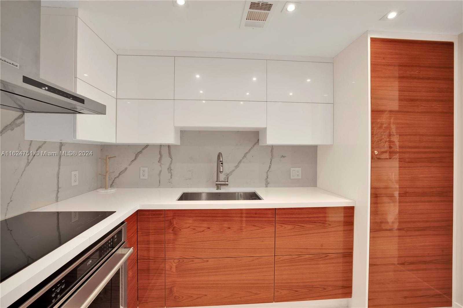 Small Image of 5151 COLLINS AVE #1125, Miami Beach Number 8