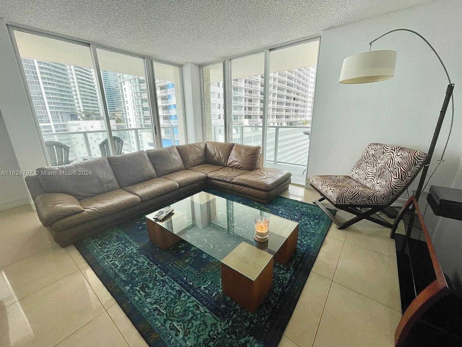 Small Image of 1155 BRICKELL BAY DR #1401, Miami Number 3