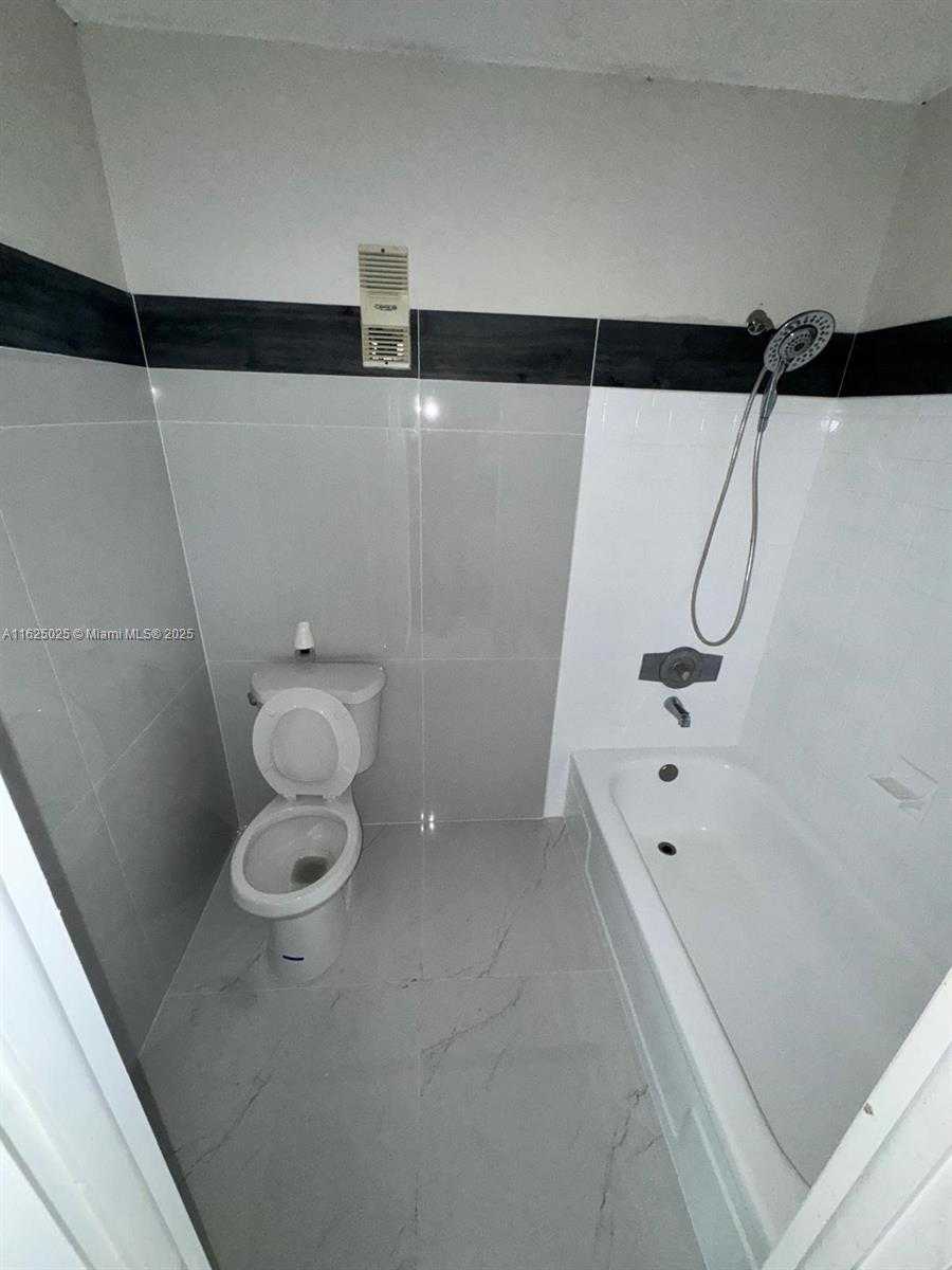 Small Image of 14840 NARANJA LAKES BLVD #C4D, Homestead Number 11