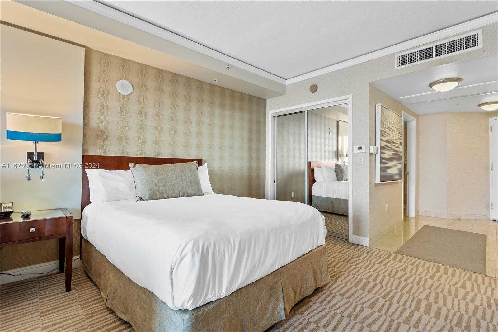 Small Image of 18001 COLLINS AVE #2010, Sunny Isles Beach Number 20