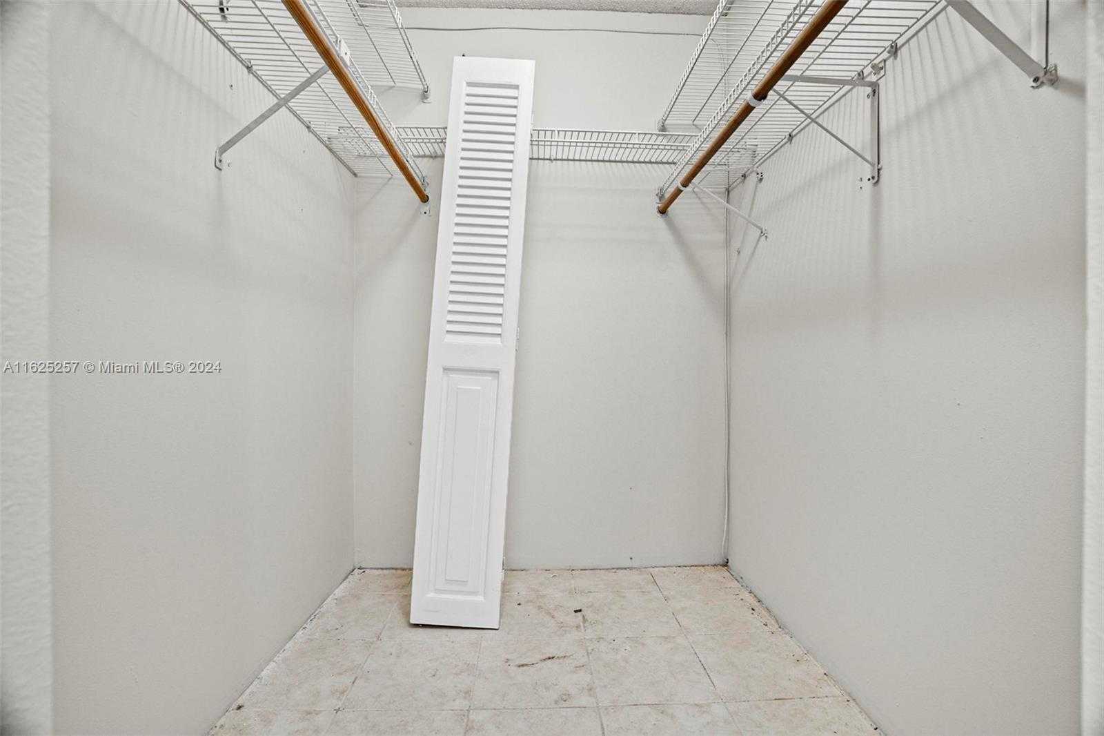 Small Image of 1000 SAINT CHARLES PL #522, Pembroke Pines Number 13