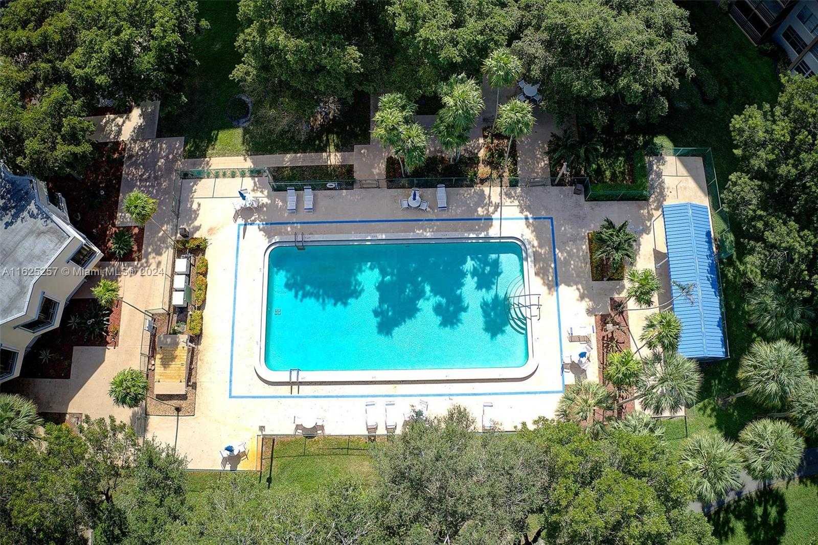 Small Image of 1000 SAINT CHARLES PL #522, Pembroke Pines Number 19