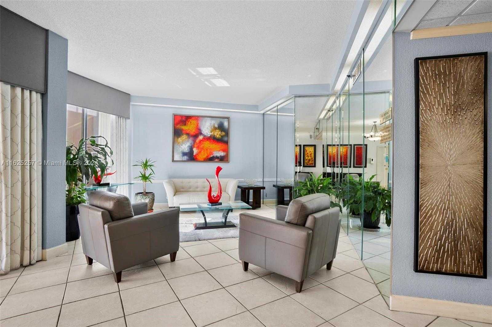 Small Image of 1000 SAINT CHARLES PL #522, Pembroke Pines Number 5