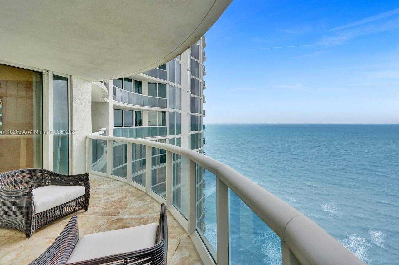 Small Image of 17201 COLLINS AVE #3305, Sunny Isles Beach Number 3
