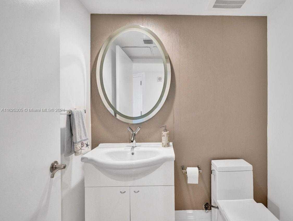 Small Image of 17201 COLLINS AVE #3305, Sunny Isles Beach Number 48