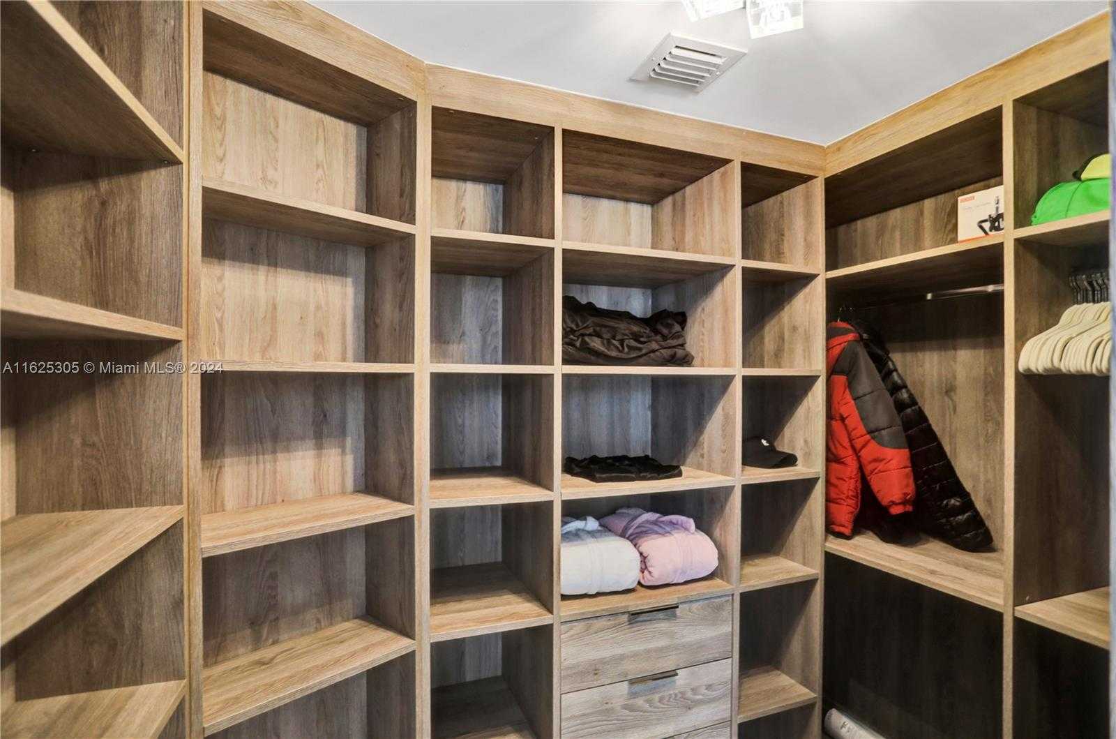 Small Image of 17201 COLLINS AVE #3305, Sunny Isles Beach Number 57