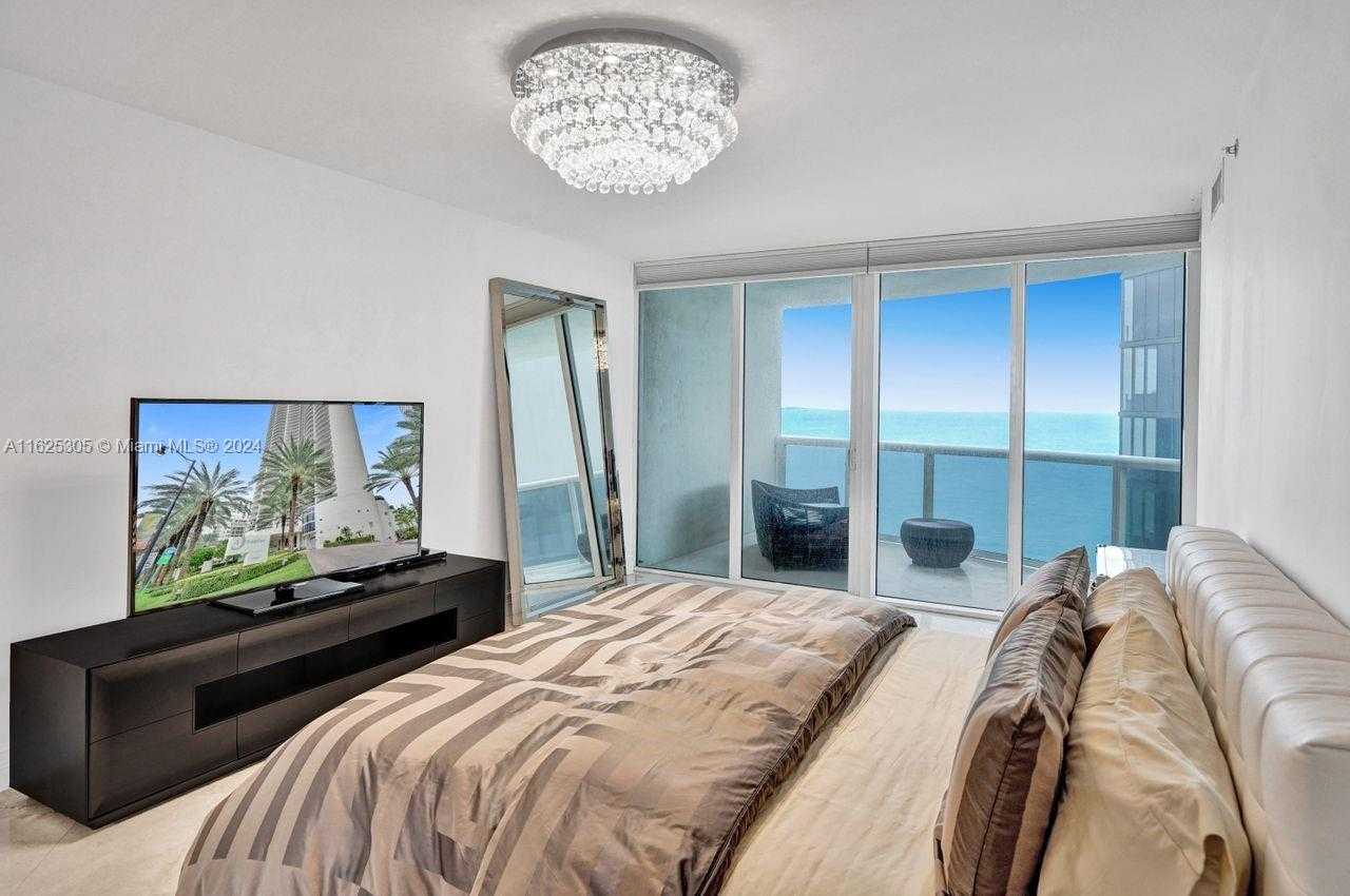 Small Image of 17201 COLLINS AVE #3305, Sunny Isles Beach Number 6