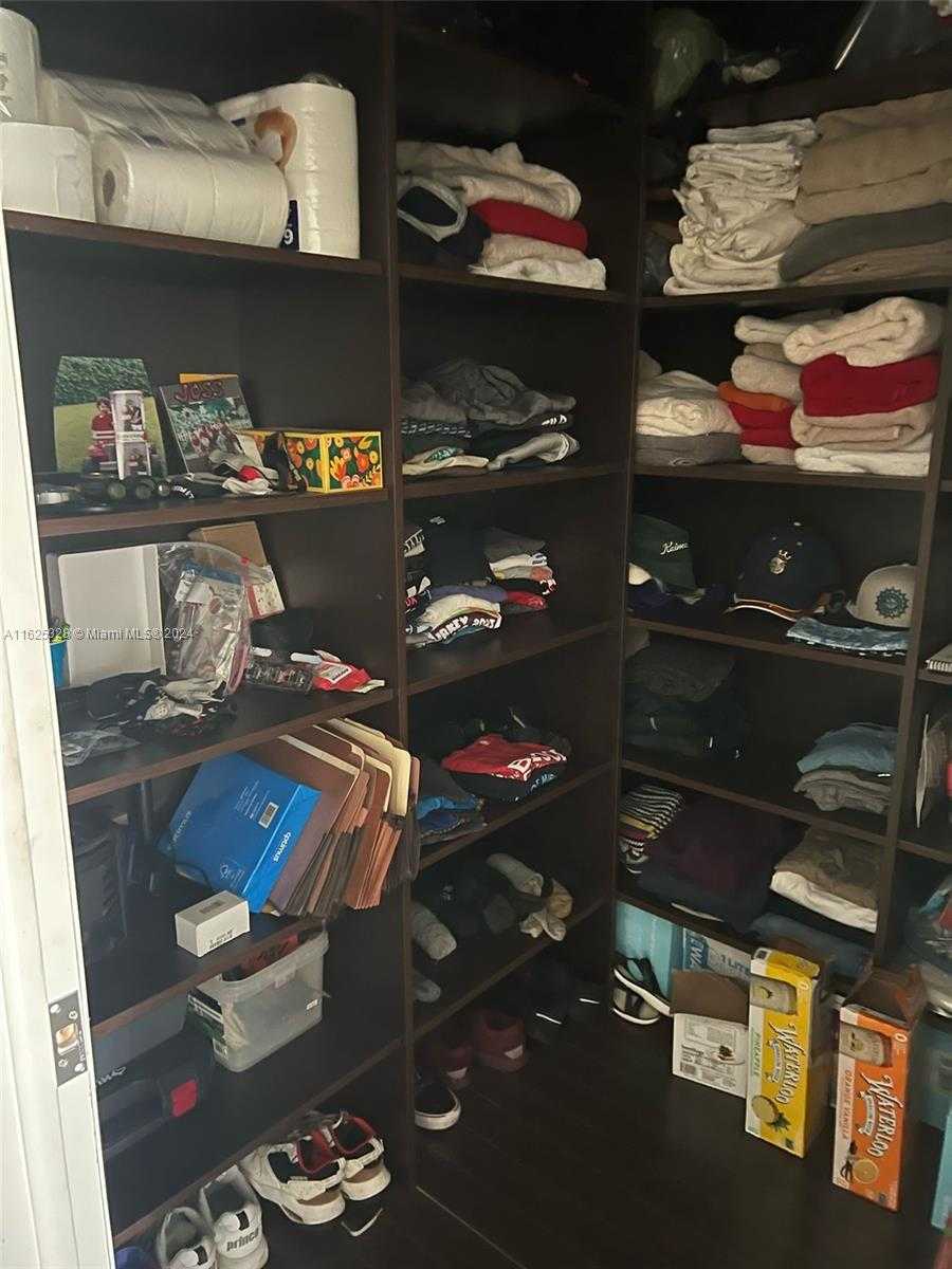 Small Image of 2000 ISLAND BLVD #405, Aventura Number 10