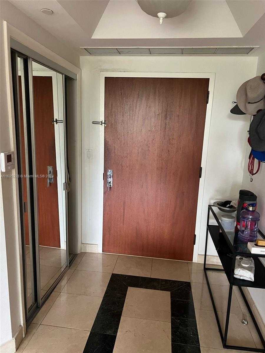Small Image of 2000 ISLAND BLVD #405, Aventura Number 12