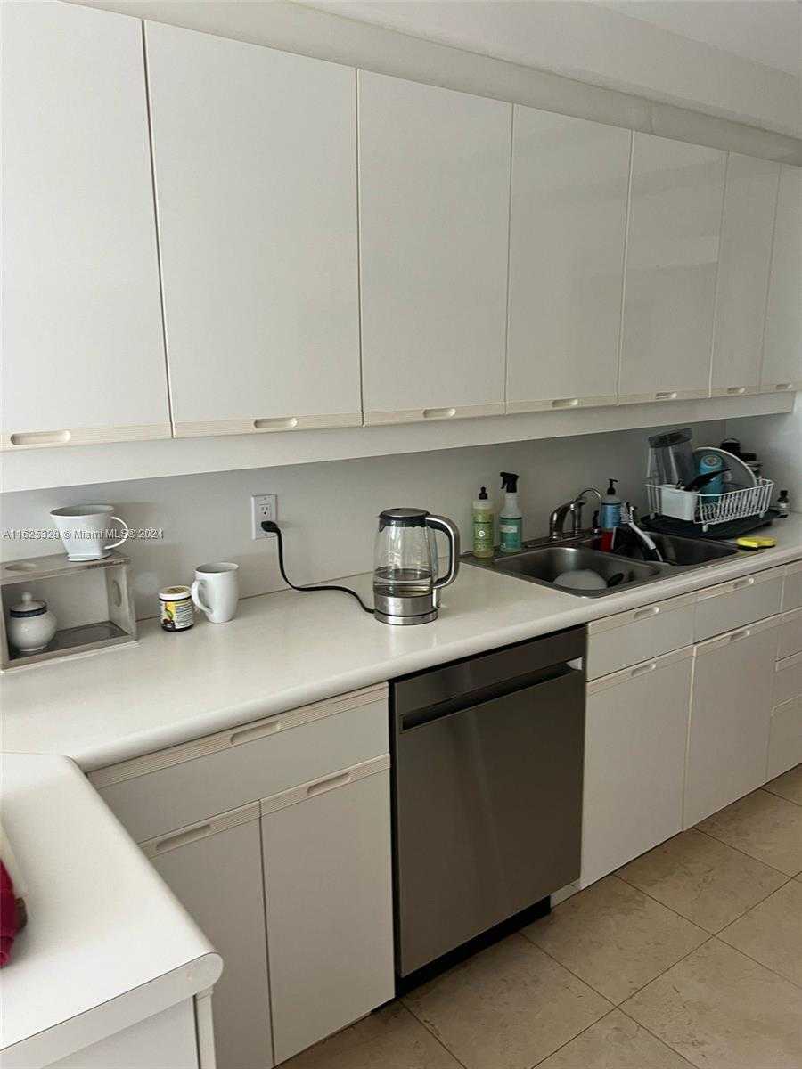 Small Image of 2000 ISLAND BLVD #405, Aventura Number 22