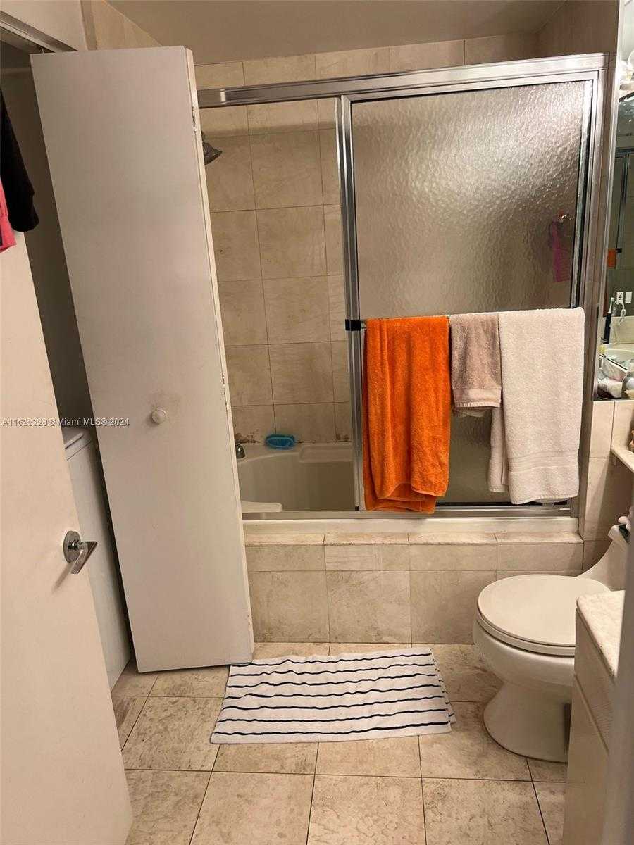 Small Image of 2000 ISLAND BLVD #405, Aventura Number 6