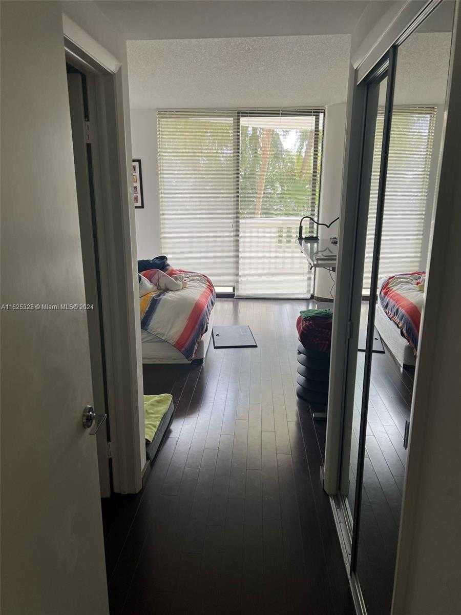 Small Image of 2000 ISLAND BLVD #405, Aventura Number 9