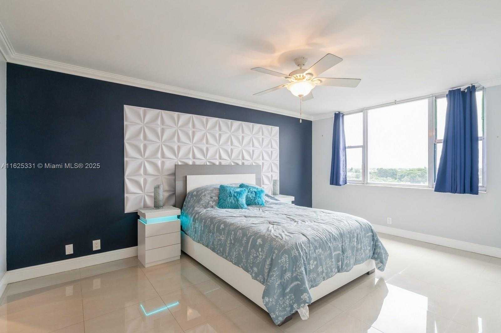Small Image of 4400 HILLCREST DR #916B, Hollywood Number 11