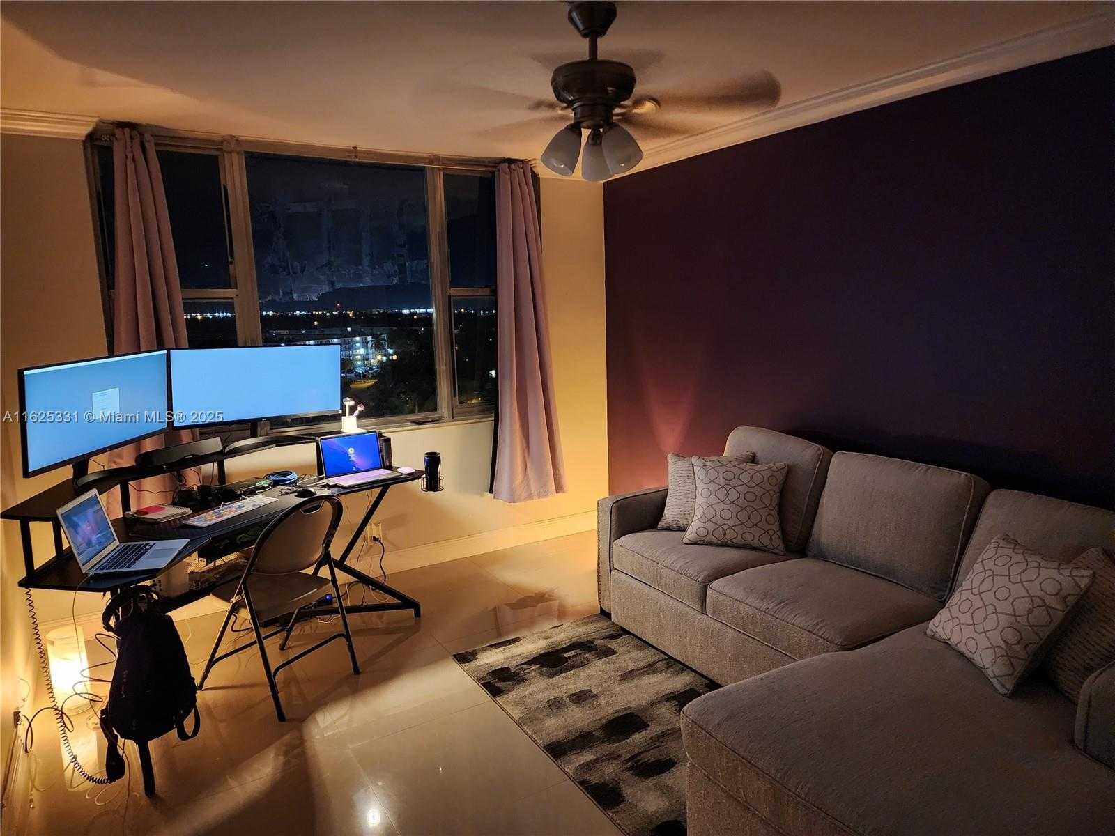 Small Image of 4400 HILLCREST DR #916B, Hollywood Number 44