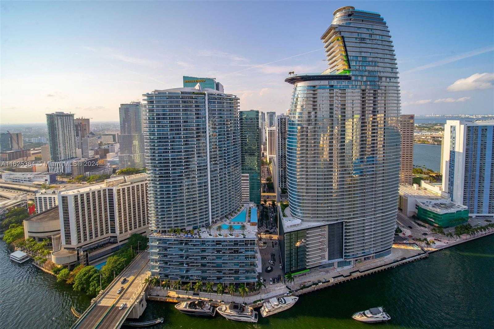 Small Image of 475 Brickell Ave, Miami, FL 33131, USA Number 13