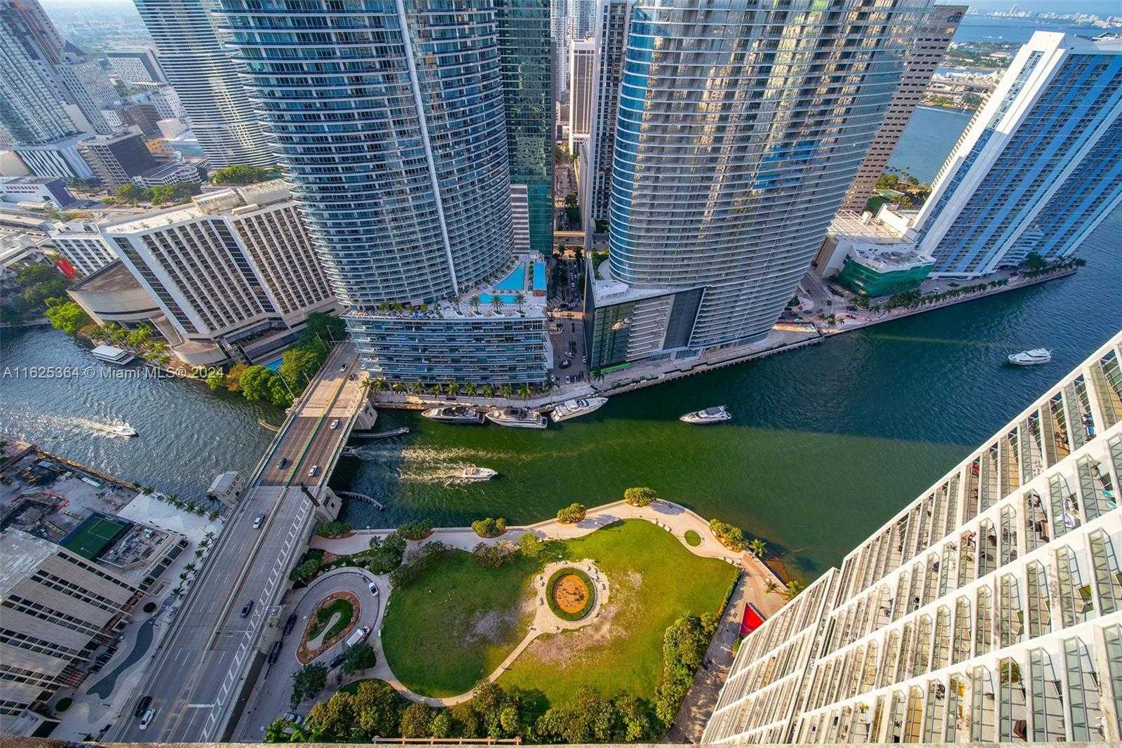 Small Image of 475 Brickell Ave, Miami, FL 33131, USA Number 15