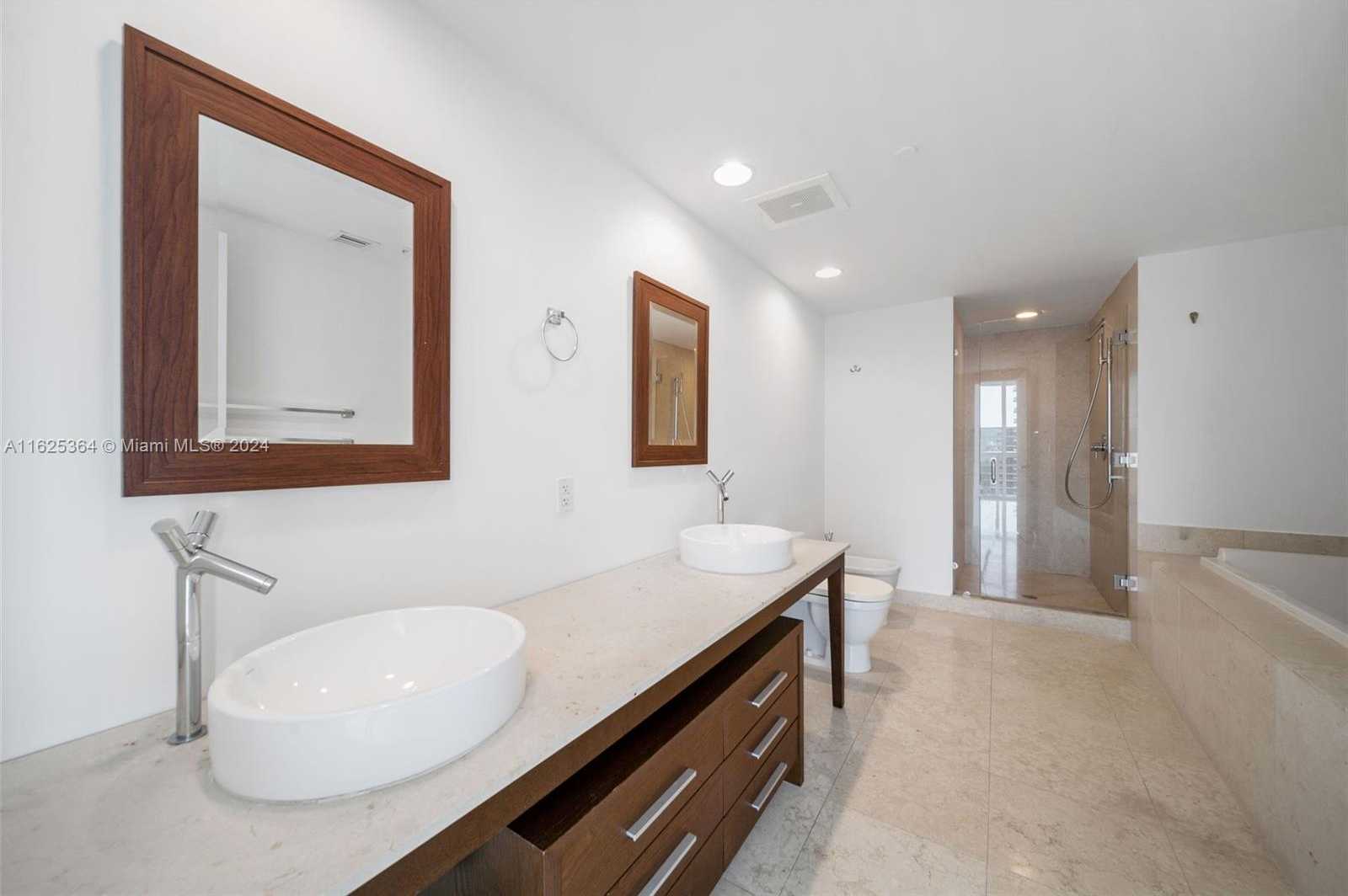 Small Image of 475 Brickell Ave, Miami, FL 33131, USA Number 21