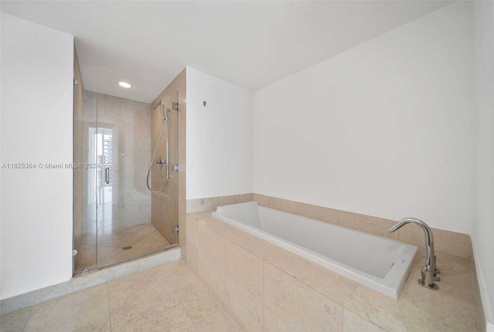 Small Image of 475 Brickell Ave, Miami, FL 33131, USA Number 22