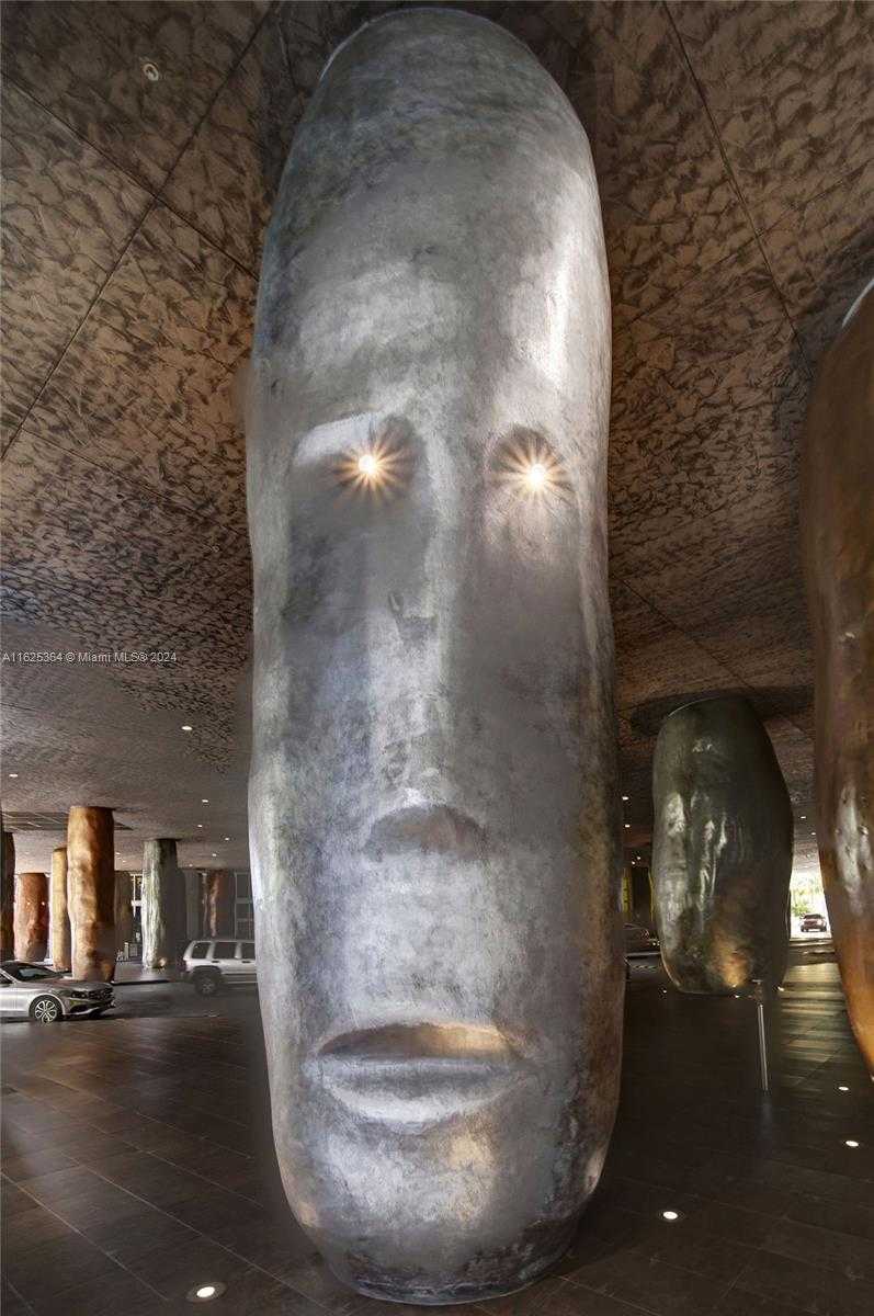 Small Image of 475 Brickell Ave, Miami, FL 33131, USA Number 35