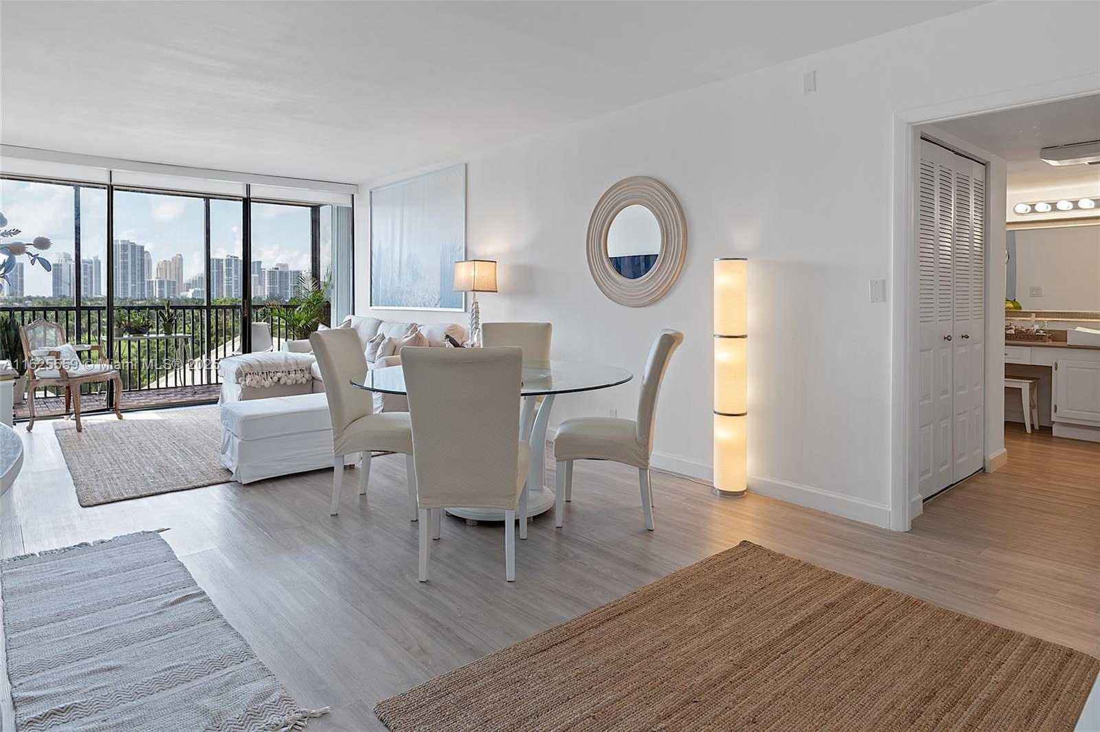 Small Image of 20301 WEST COUNTRY CLUB DR #728, Aventura Number 11