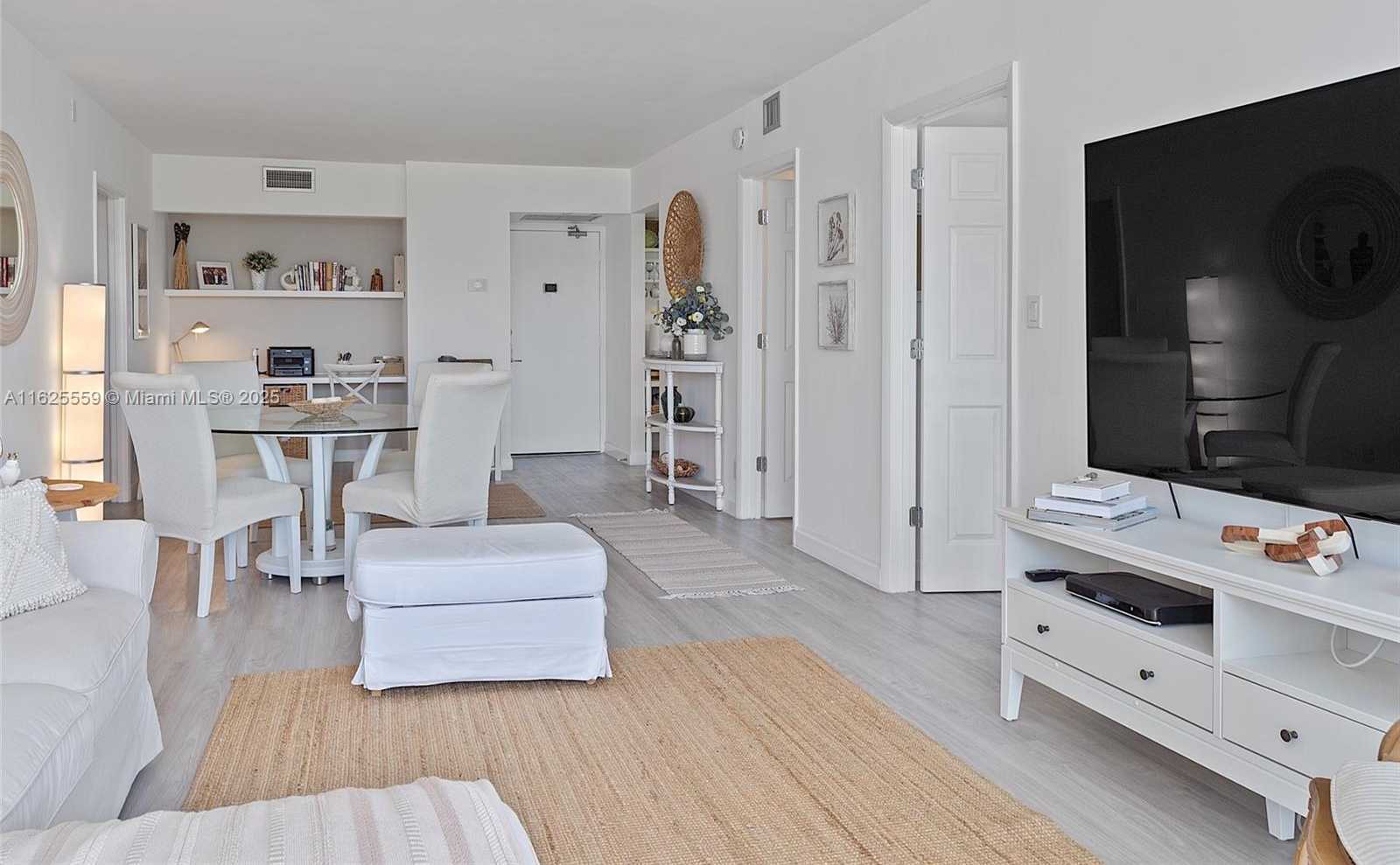 Small Image of 20301 WEST COUNTRY CLUB DR #728, Aventura Number 20