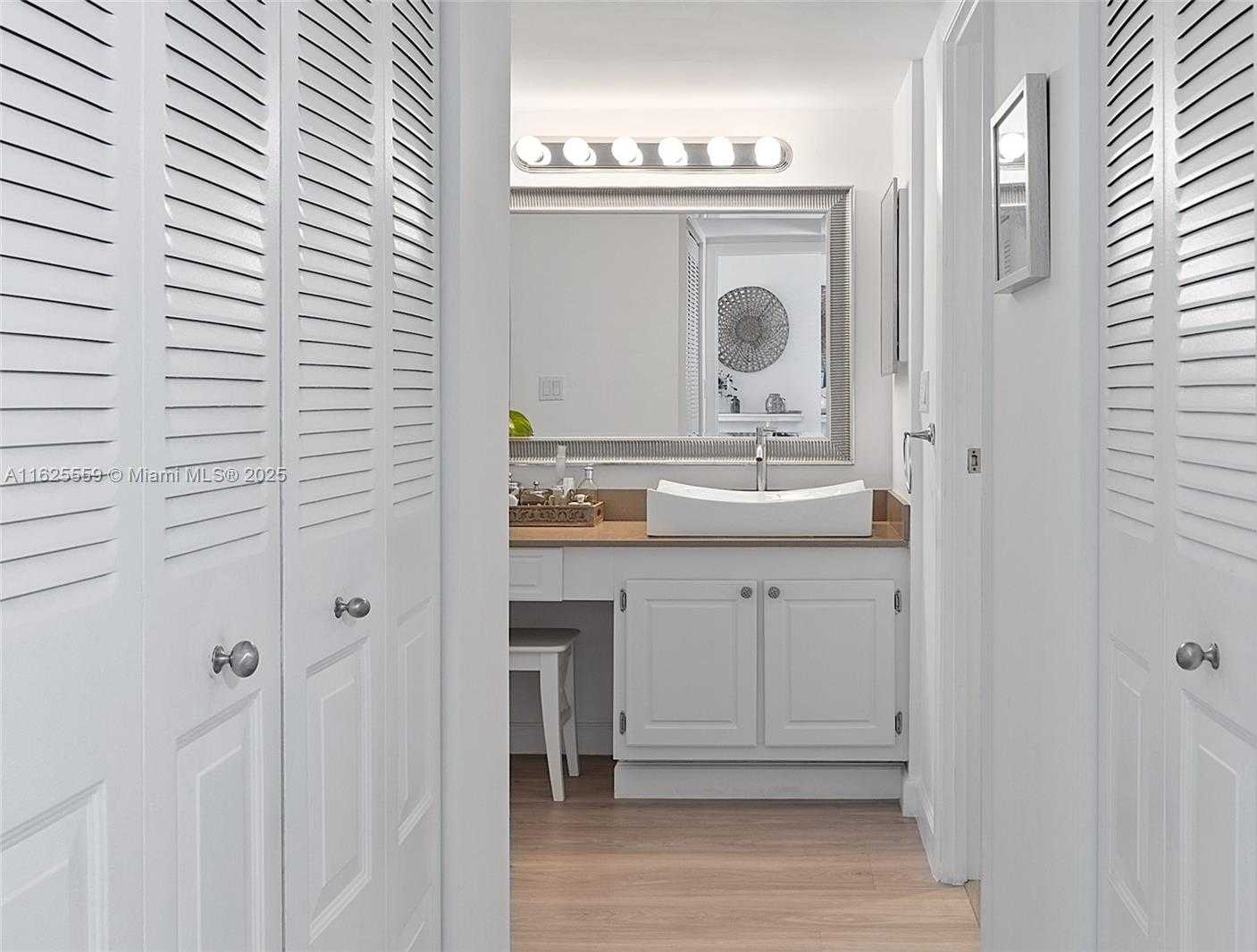 Small Image of 20301 WEST COUNTRY CLUB DR #728, Aventura Number 26
