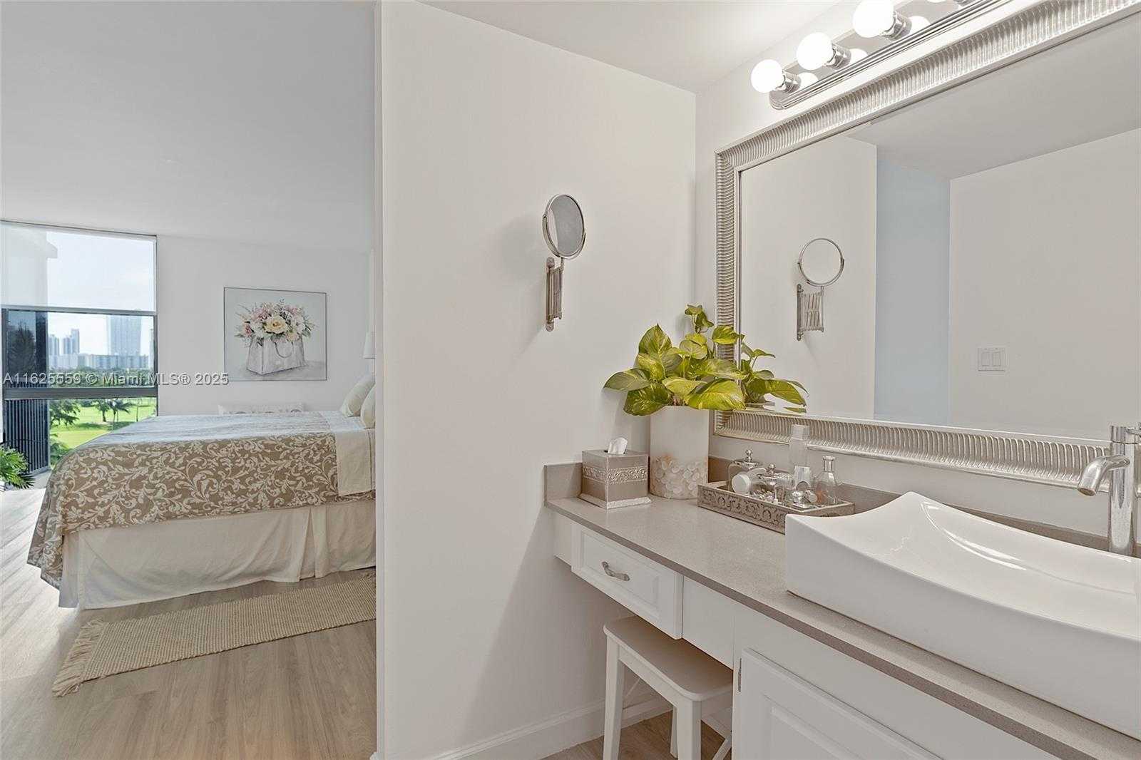 Small Image of 20301 WEST COUNTRY CLUB DR #728, Aventura Number 28